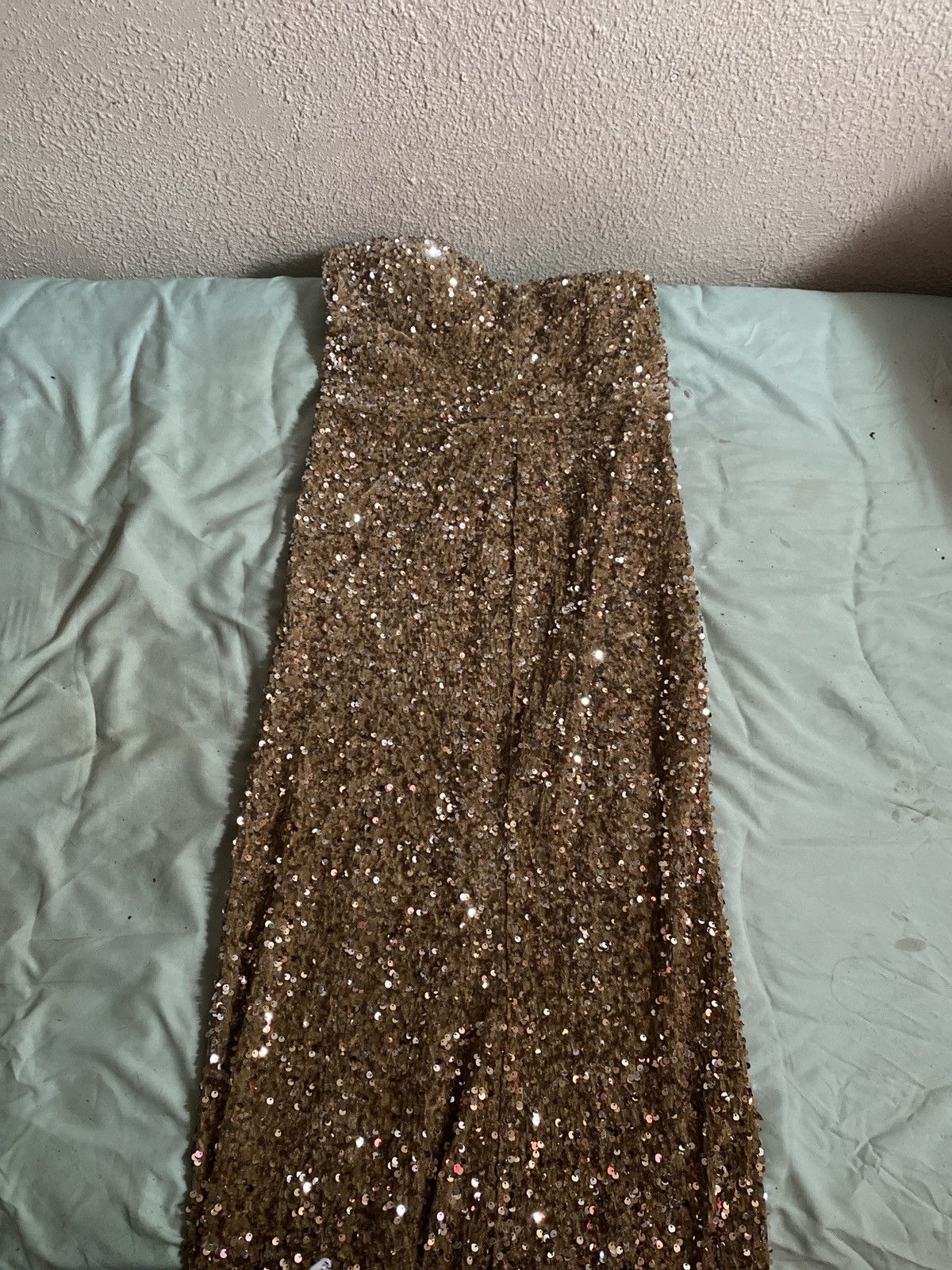 Fashion Nova Gold prom dress Size L / US 10 / IT 46 - 1 Preview