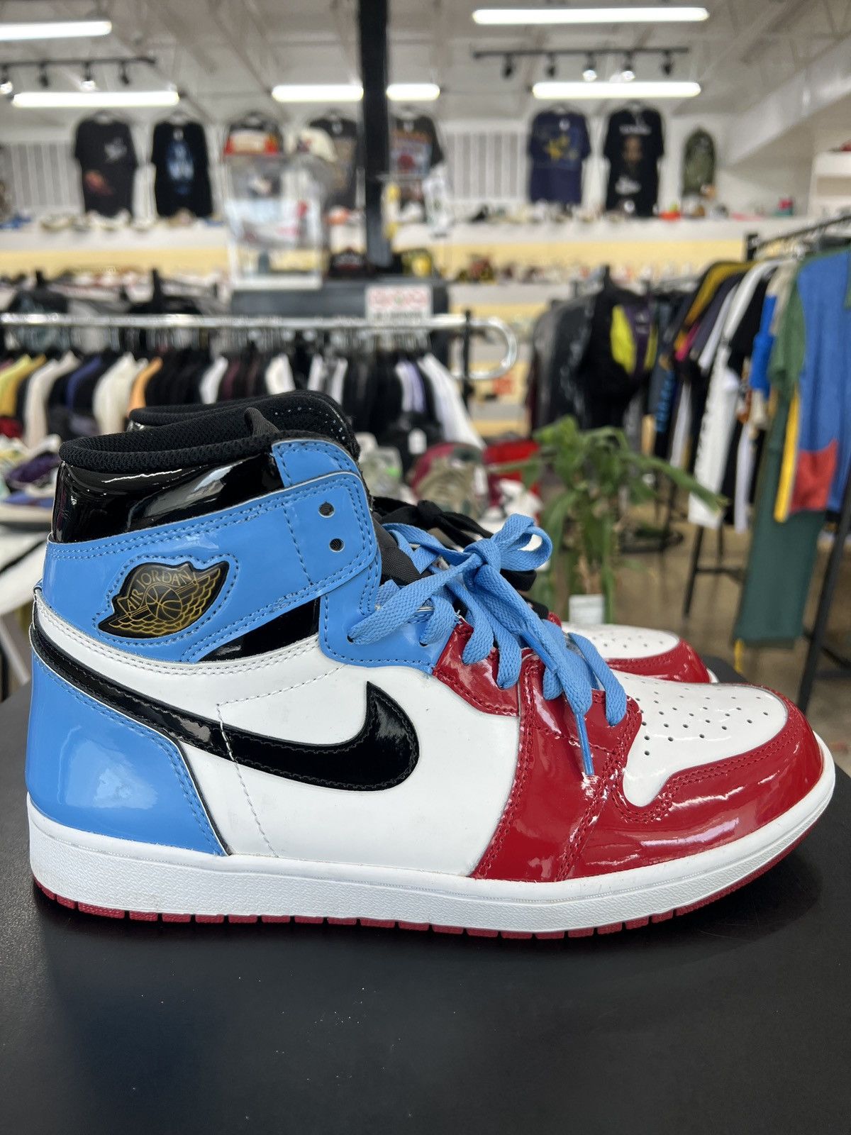 Jordan Brand Air Jordan 1 Fearless UNC Chicago Sz. 10.5 (2019) Size US 10.5 / EU 43-44 - 6 Thumbnail