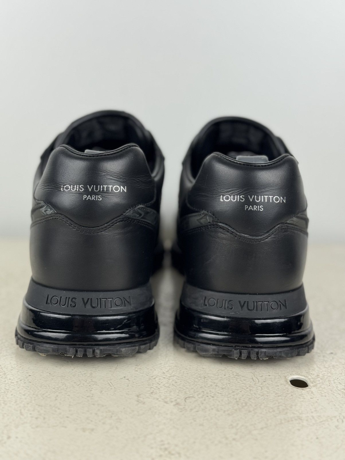 Louis Vuitton Louis Vuitton sneakers in excellent condition, sizes 9-10 Size US 10 / EU 43 - 3 Thumbnail