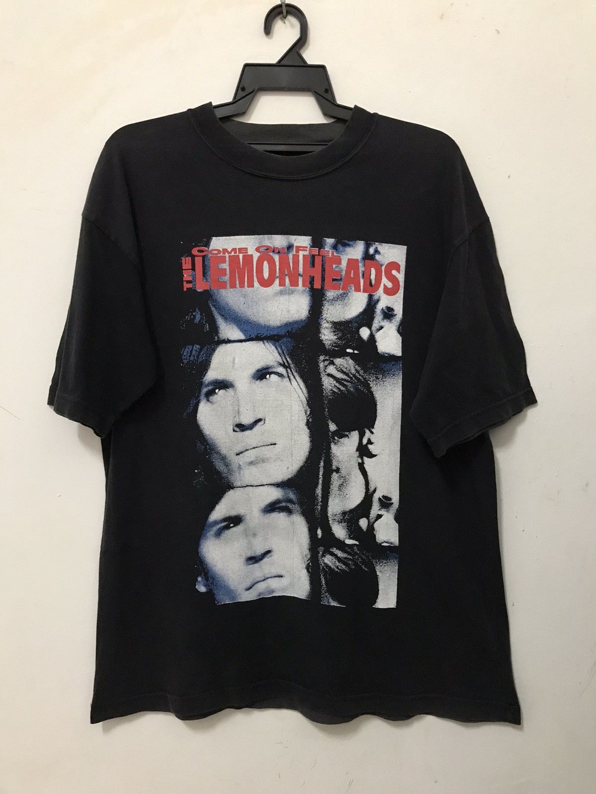 Band Tees Vintage 90s The Lemonheads Come on feel album T-Shirt Size US XL / EU 56 / 4 - 1 Thumbnail
