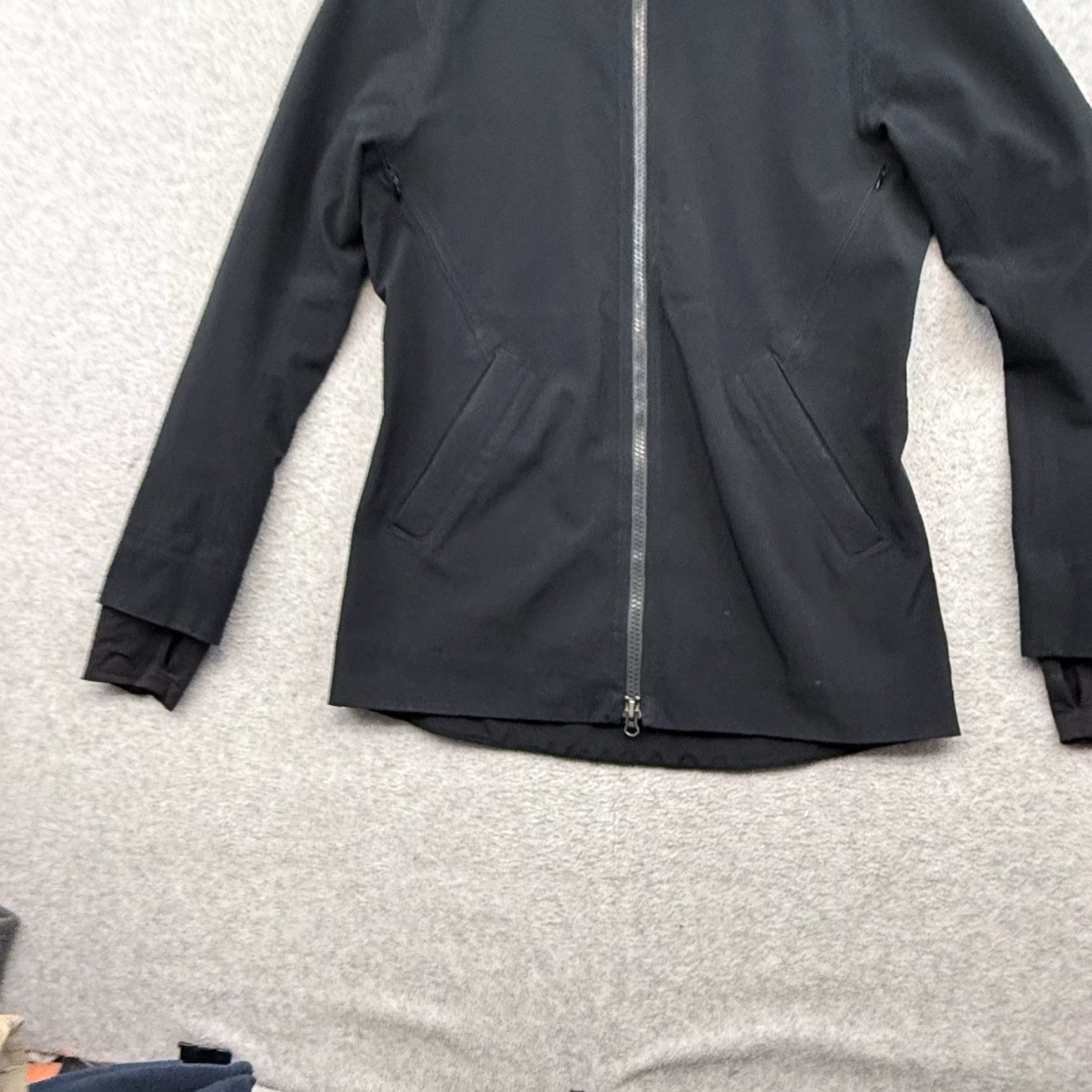 Lululemon **Lululemon Women's Black Hooded Long Softshell Jacket Size 8** User: Lululemon Women's Black Hooded Long Softshell Jacket Size 8 Size M / US 6-8 / IT 42-44 - 2 Thumbnail