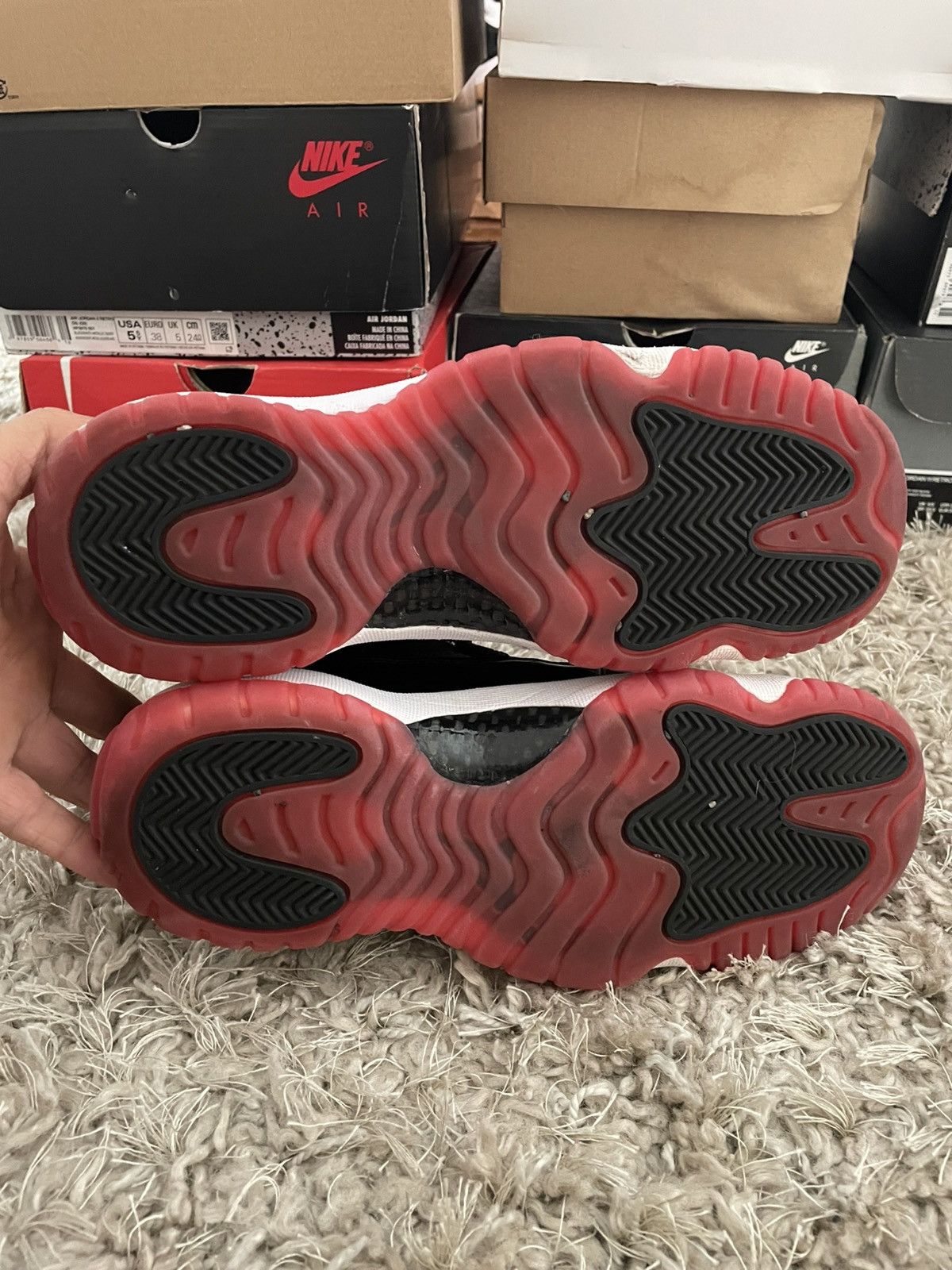 Jordan Brand Jordan 11 Bred Low Size US 7 / EU 40 - 7 Thumbnail