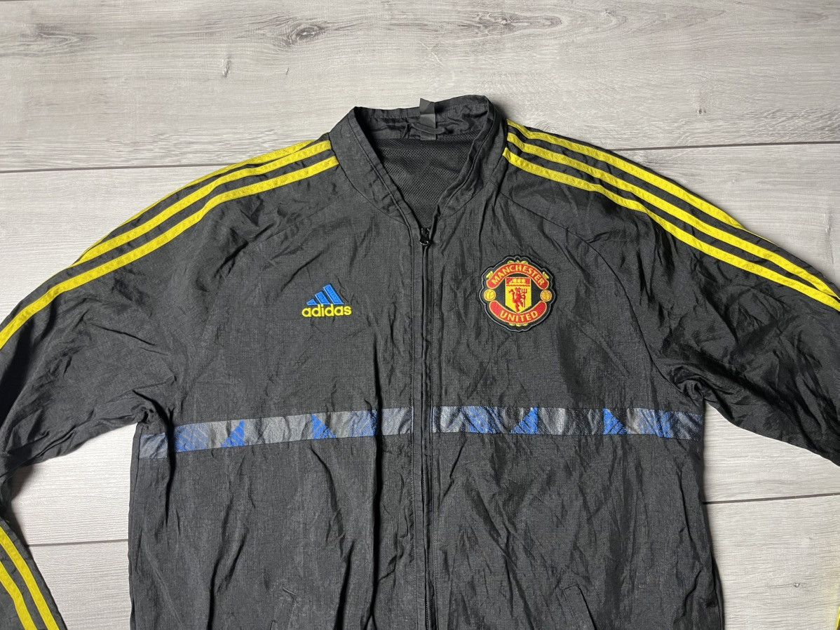 Adidas Vintage Adidas Manchester United Men's Full Zip Track Jacket Size US L / EU 52-54 / 3 - 3 Thumbnail