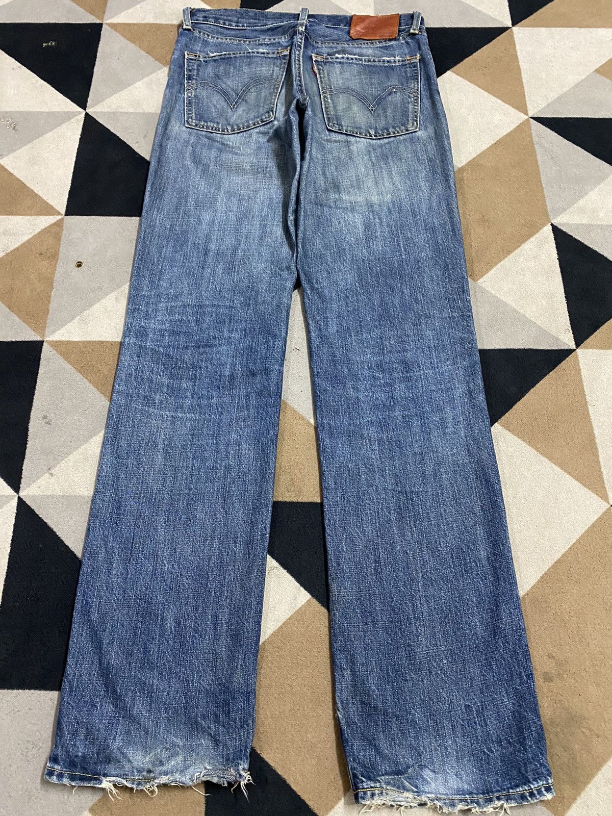 Levi's Distressed vintage Levi's 501 jeans with a relaxed fit jeans Size US 32 / EU 48 - 2 Thumbnail