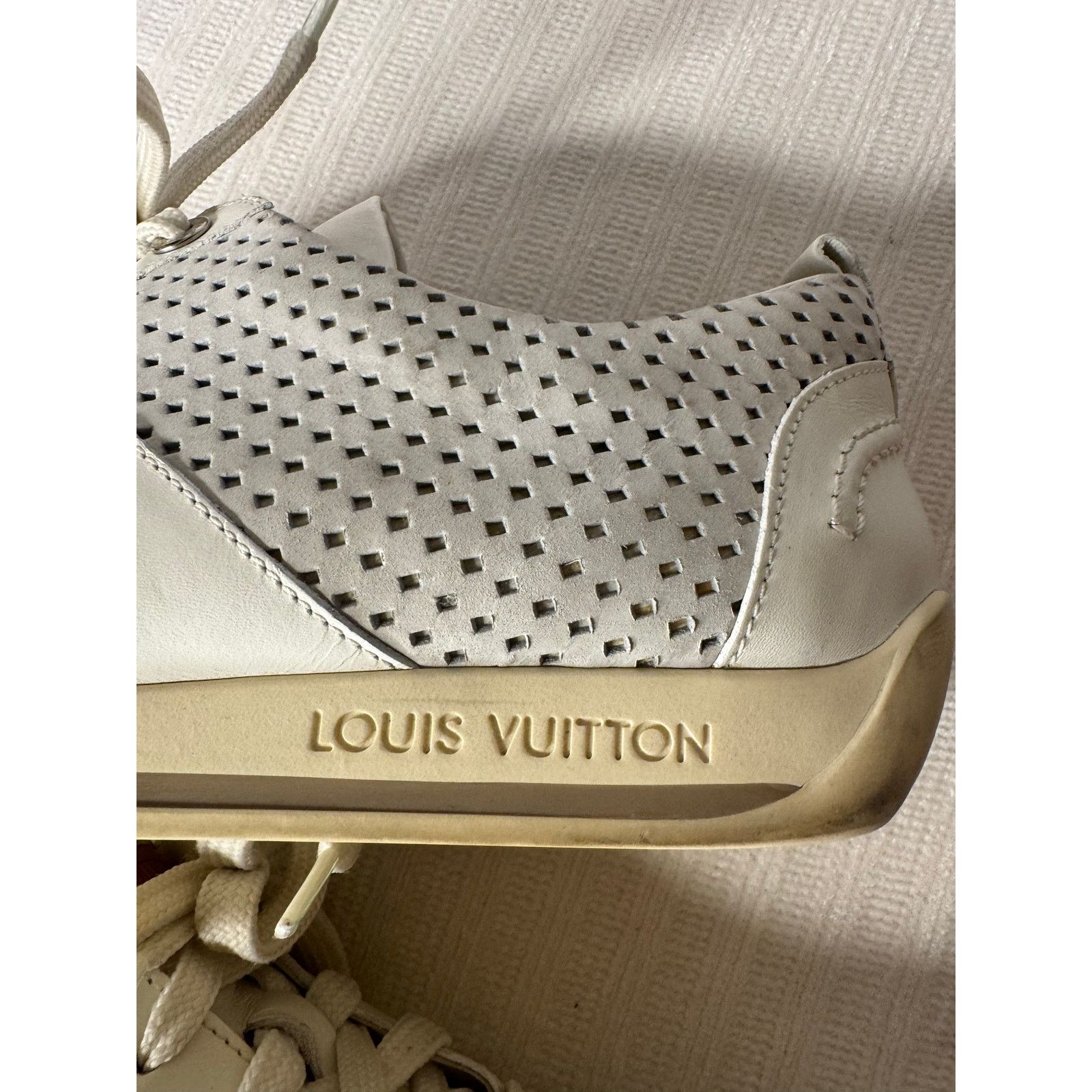 Louis Vuitton Louis Vuitton Cream Leather Perforated Low Top Sneakers Size US 8.5 / EU 41-42 - 10 Thumbnail