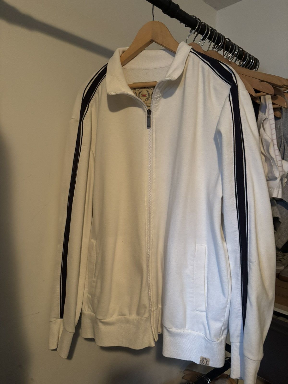 Other White Zip-Up With Blue Stripes Size US L / EU 52-54 / 3 - 1 Thumbnail