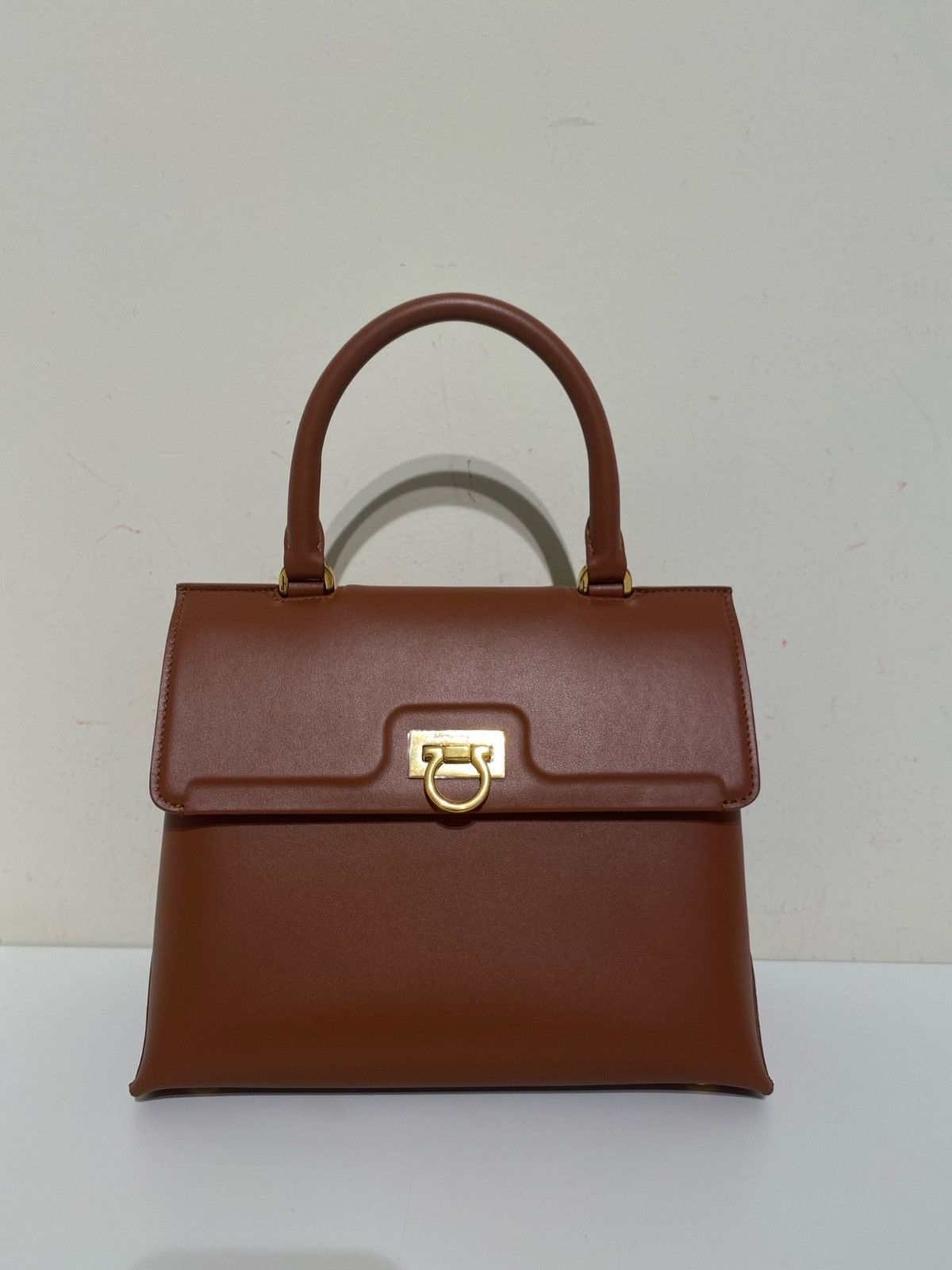 Salvatore Ferragamo o1s1rm1224 Size: OS / Trifolio Handbag in Brown Size ONE SIZE - 1 Preview