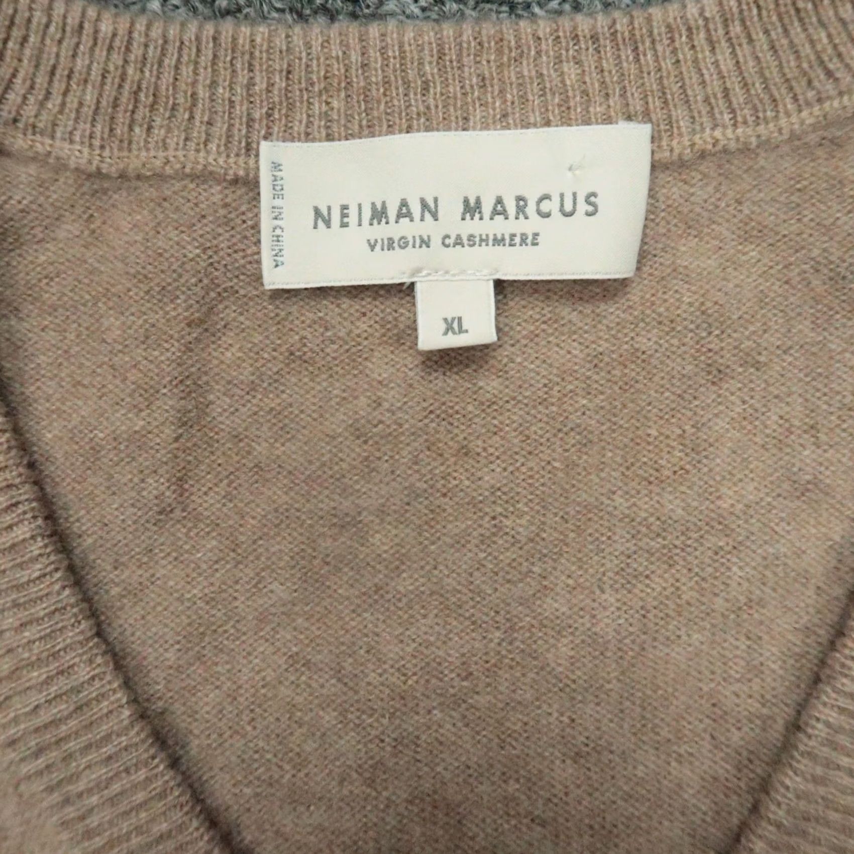Neiman Marcus Neiman Marcus Sweater Mens XL Brown 100% Cashmere V Neck Pullover End Mens XL Brown Cashmere Sweater Size US XL / EU 56 / 4 - 3 Thumbnail