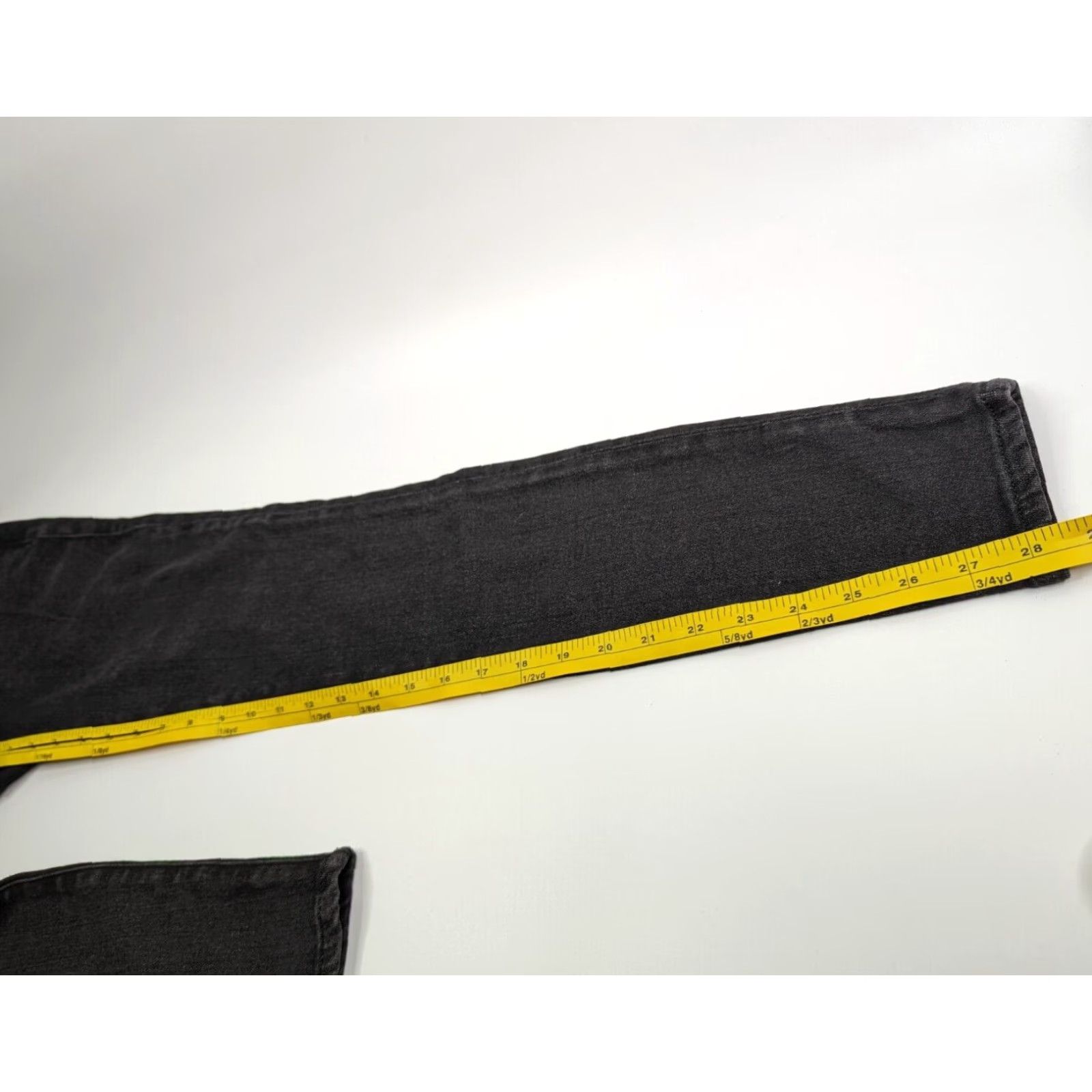 Good American Good American Good Waist Criss-Cross Faded Black Jeans Size 27 GWCC873T Women Skinny Regular 27 Black 4/ GWCC873T Size 27" / US 4 / IT 40 - 6 Thumbnail
