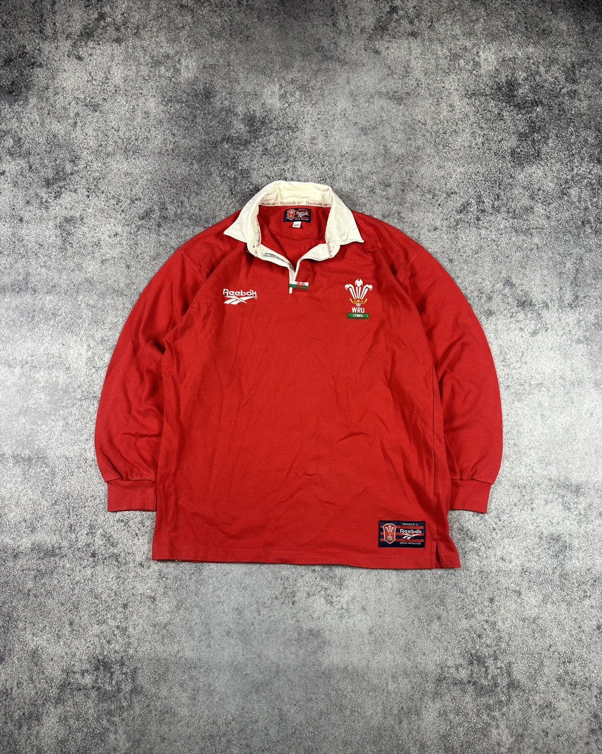 Reebok Vintage Reebok Wales Logo Rugby Jersey Streetwear Rare XL Size US XL / EU 56 / 4 - 1 Thumbnail