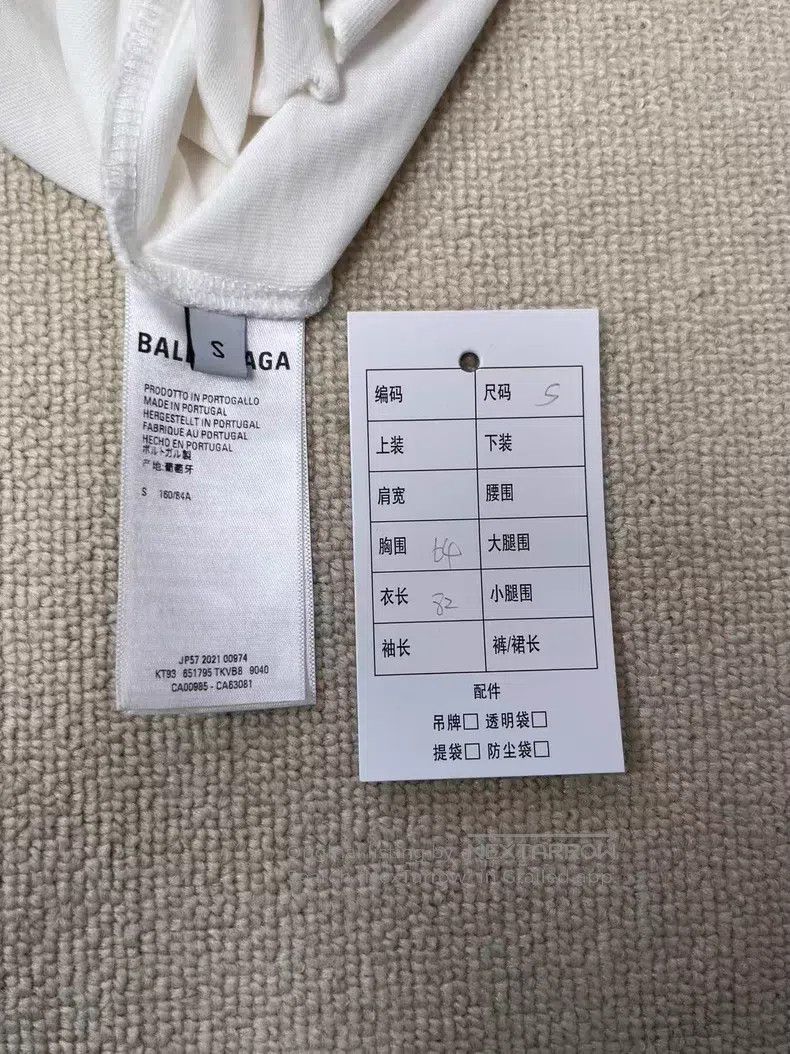 Balenciaga Balenciaga Ripped Cracked Design Short Sleeve Off-Shoulder Size S / US 4 / IT 40 - 4 Thumbnail