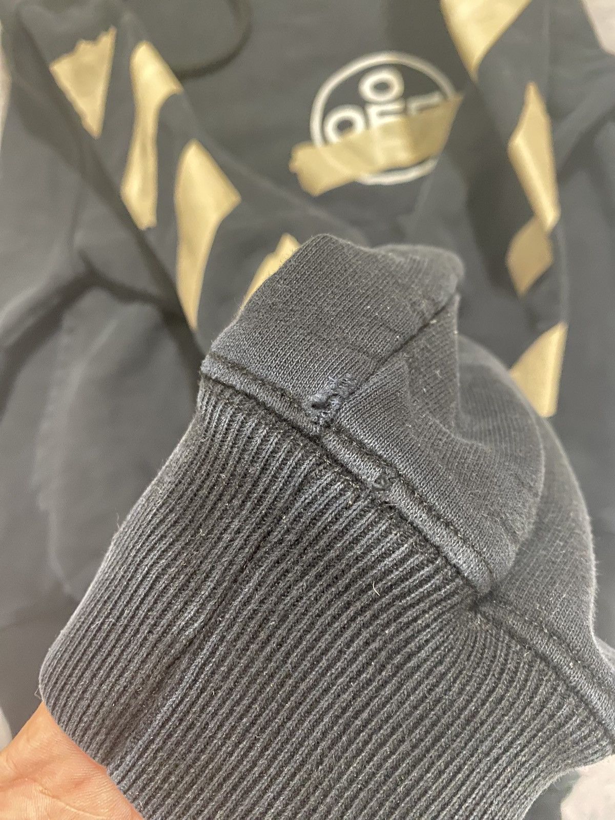 Off-White Off-White Gold Tape Arrow Hoodie Size XXS Size US XXS / EU 40 - 19 Thumbnail