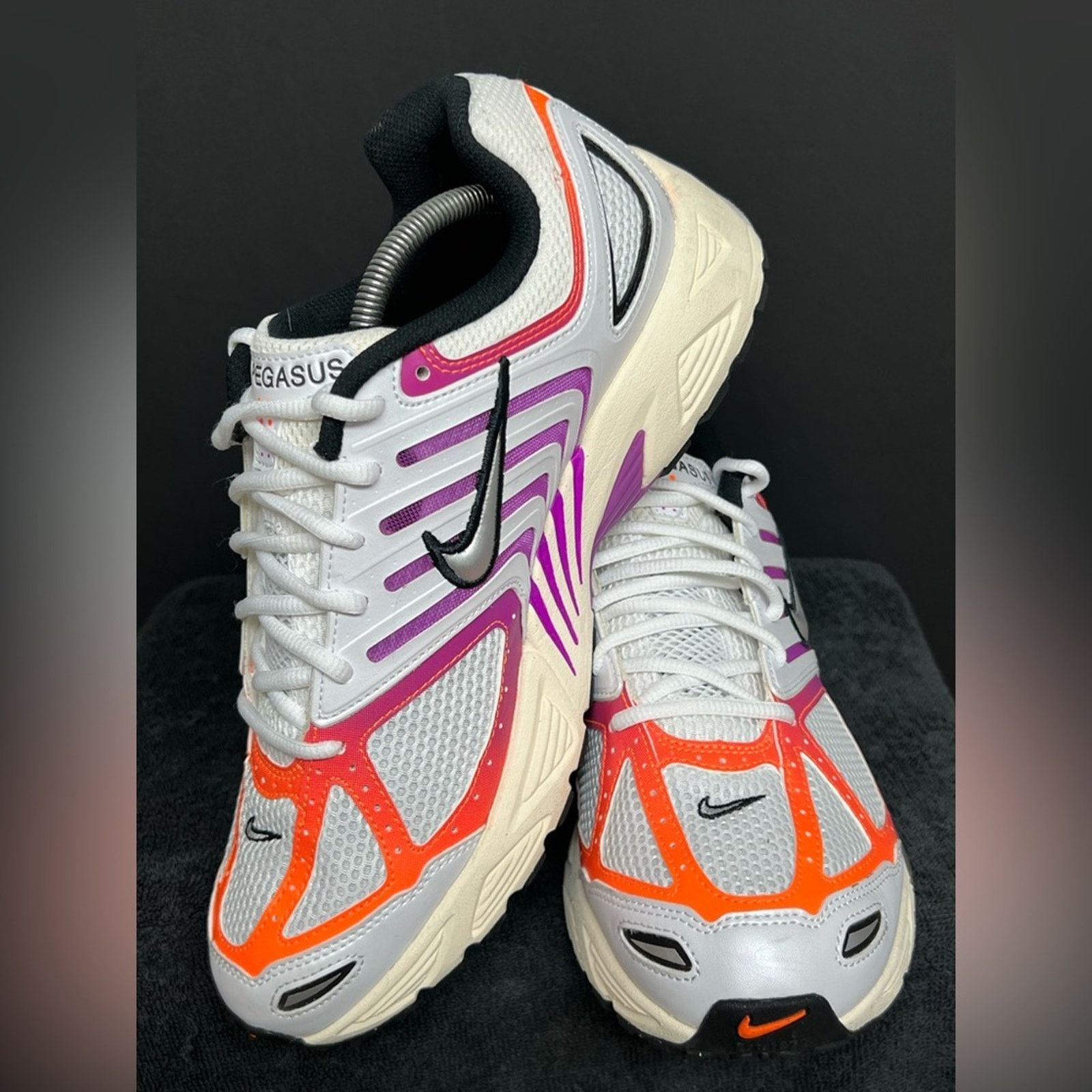 Nike Nike Air Pegasus 2005 White Chrome Orange Shoes WORN ONCE Size US 11 / EU 44 - 4 Thumbnail