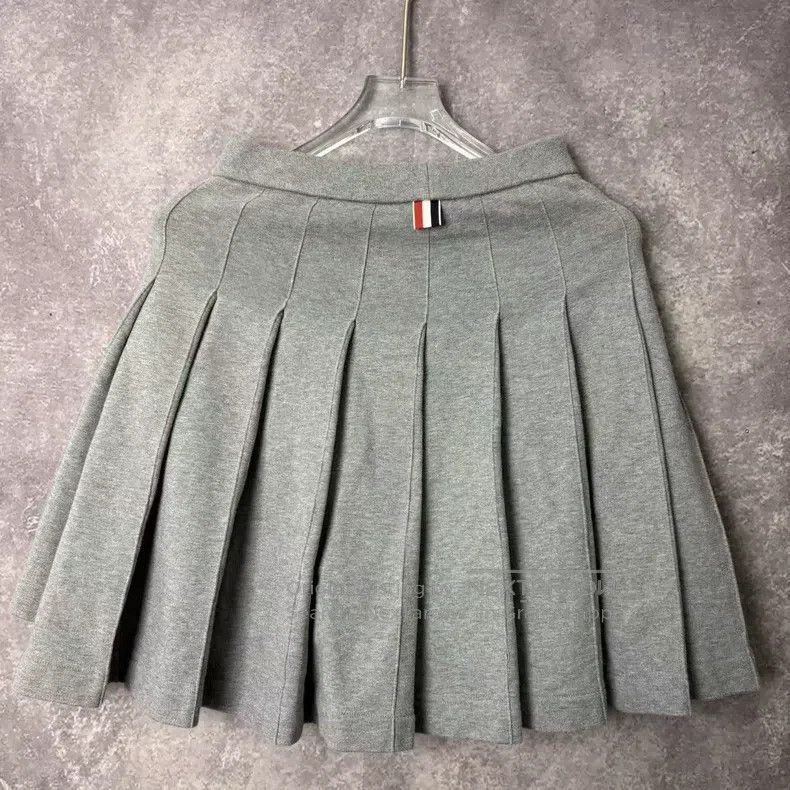 Thom Browne Thom Browne Pleated Skirt Gray Size 26" / US 2 / IT 38 - 2 Thumbnail