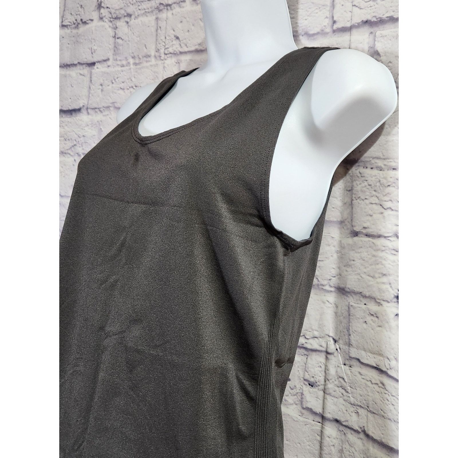 Other Dark Gray Sleeveless Round Neck Tank Top One Size Size ONE SIZE - 2 Thumbnail