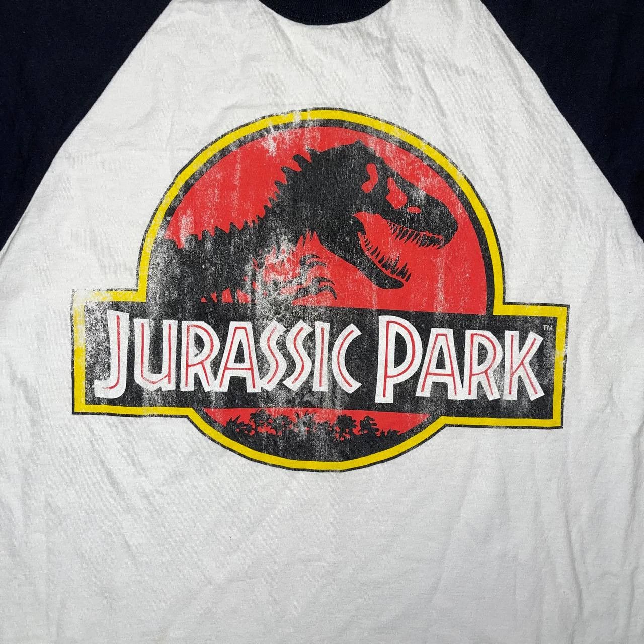 Vintage Vintage Jurassic Park White/Black T-Shirt M Size y2k Size US S / EU 44-46 / 1 - 6 Thumbnail