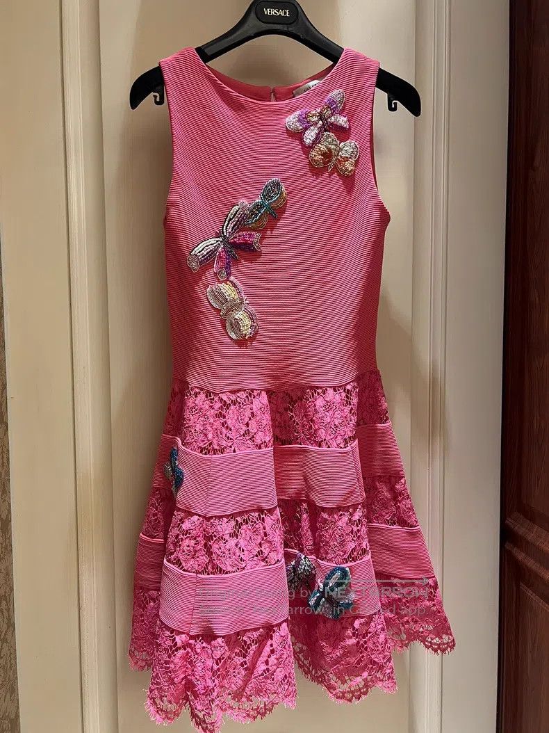 Valentino Valentino Heavy work dress Size M / US 6-8 / IT 42-44 - 1 Thumbnail