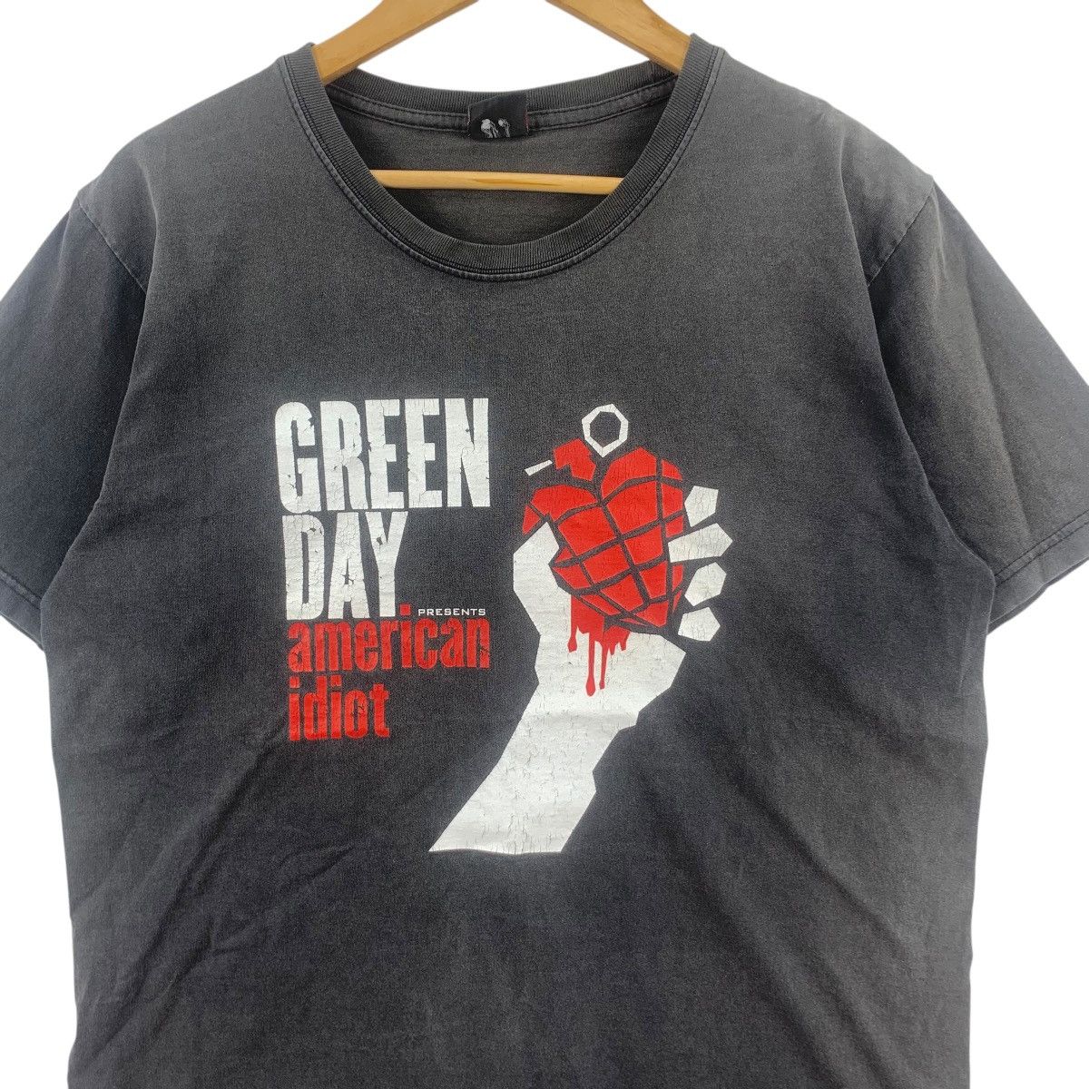 Band Tees Vintage GREEN DAY American Idiot Album Distress Tee Shirt Size US M / EU 48-50 / 2 - 5 Thumbnail