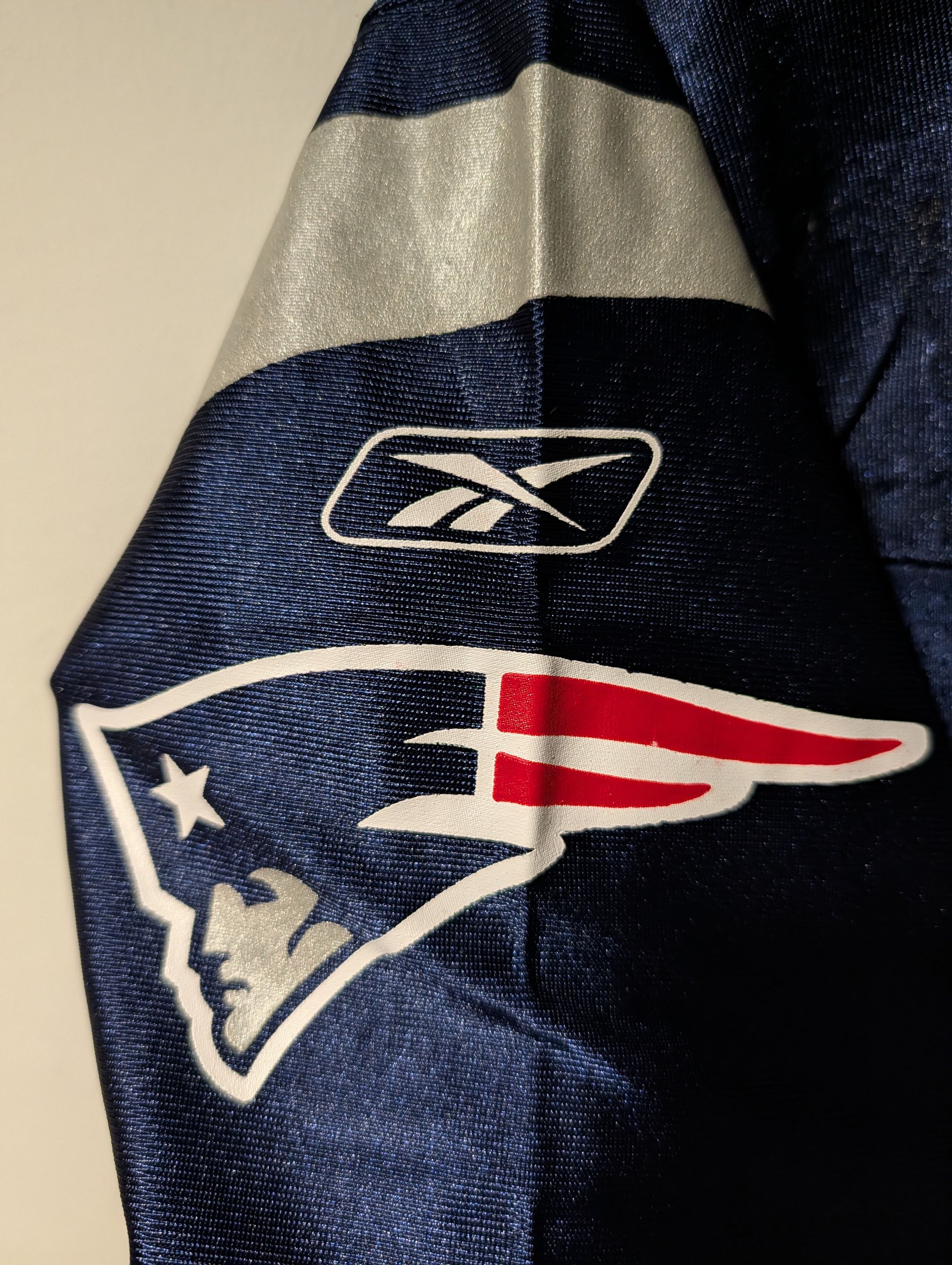 NFL New England Patriots Tom Brady Jersey Youth Large (14-16) Size US L / EU 52-54 / 3 - 3 Thumbnail