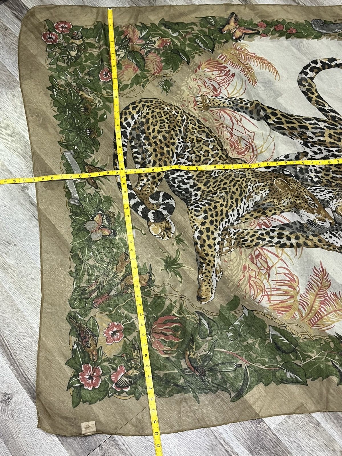 GOA VERYRARE🔥Vintage GOA LEOPARD COUPLE Flora & Fauna Big Scarf Size ONE SIZE - 16 Thumbnail