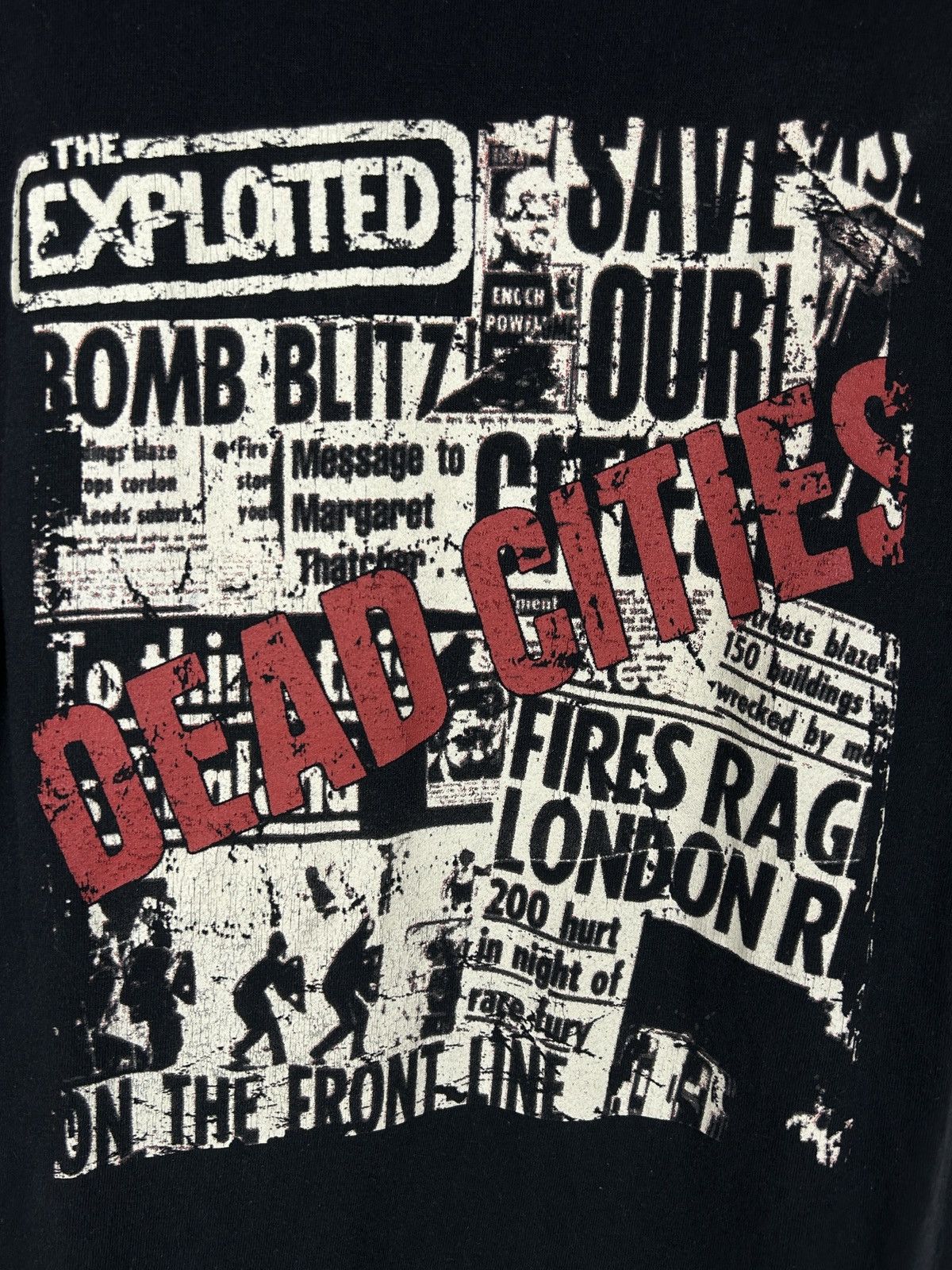 Band Tees 00s Vintage The Exploited Punks Not Dead Band T-Shirt Size US M / EU 48-50 / 2 - 6 Thumbnail