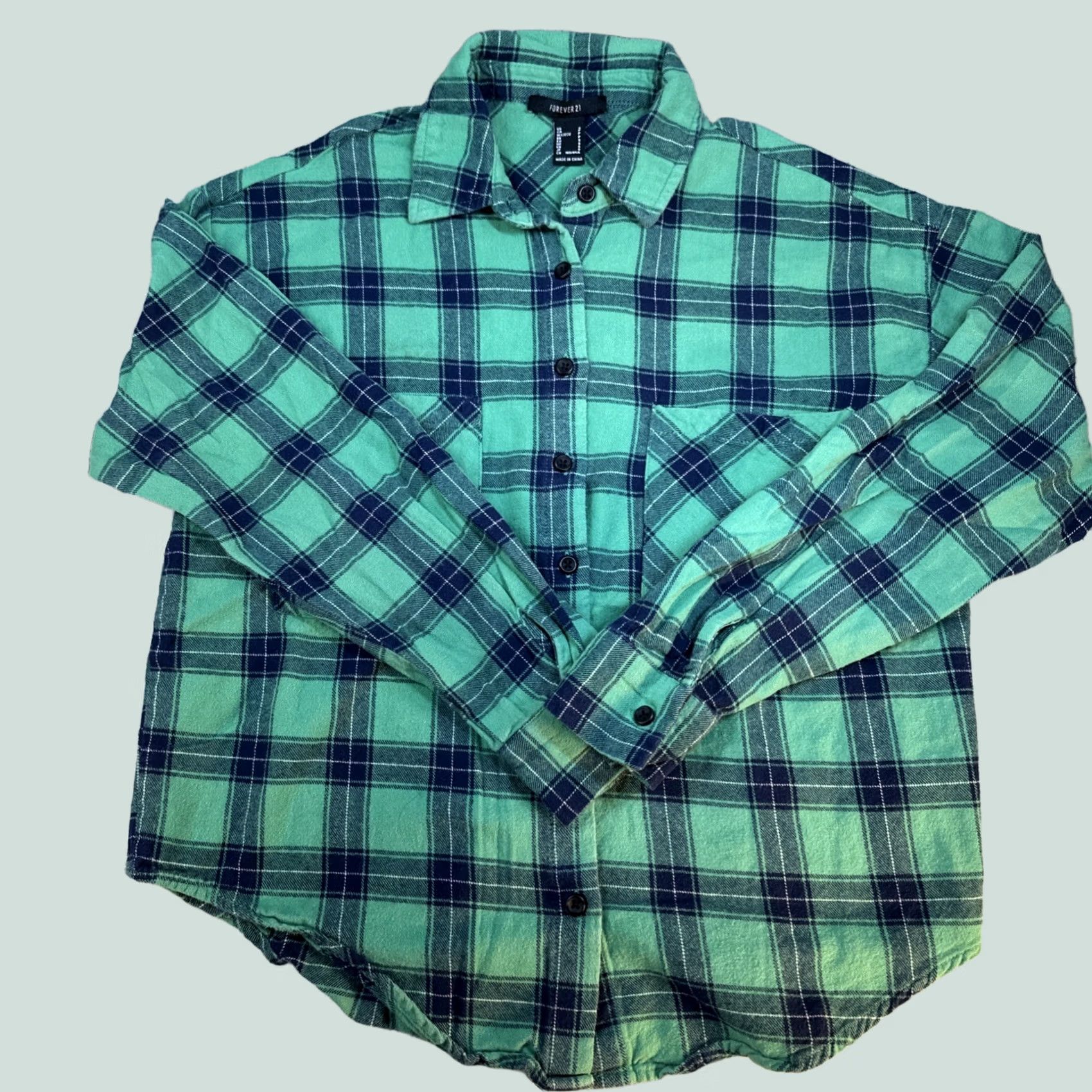 Forever 21 Forever 21 Green and Navy Plaid Flannel Shirt Shacket Button Down Size S Women Casual Size S / US 4 / IT 40 - 1 Thumbnail
