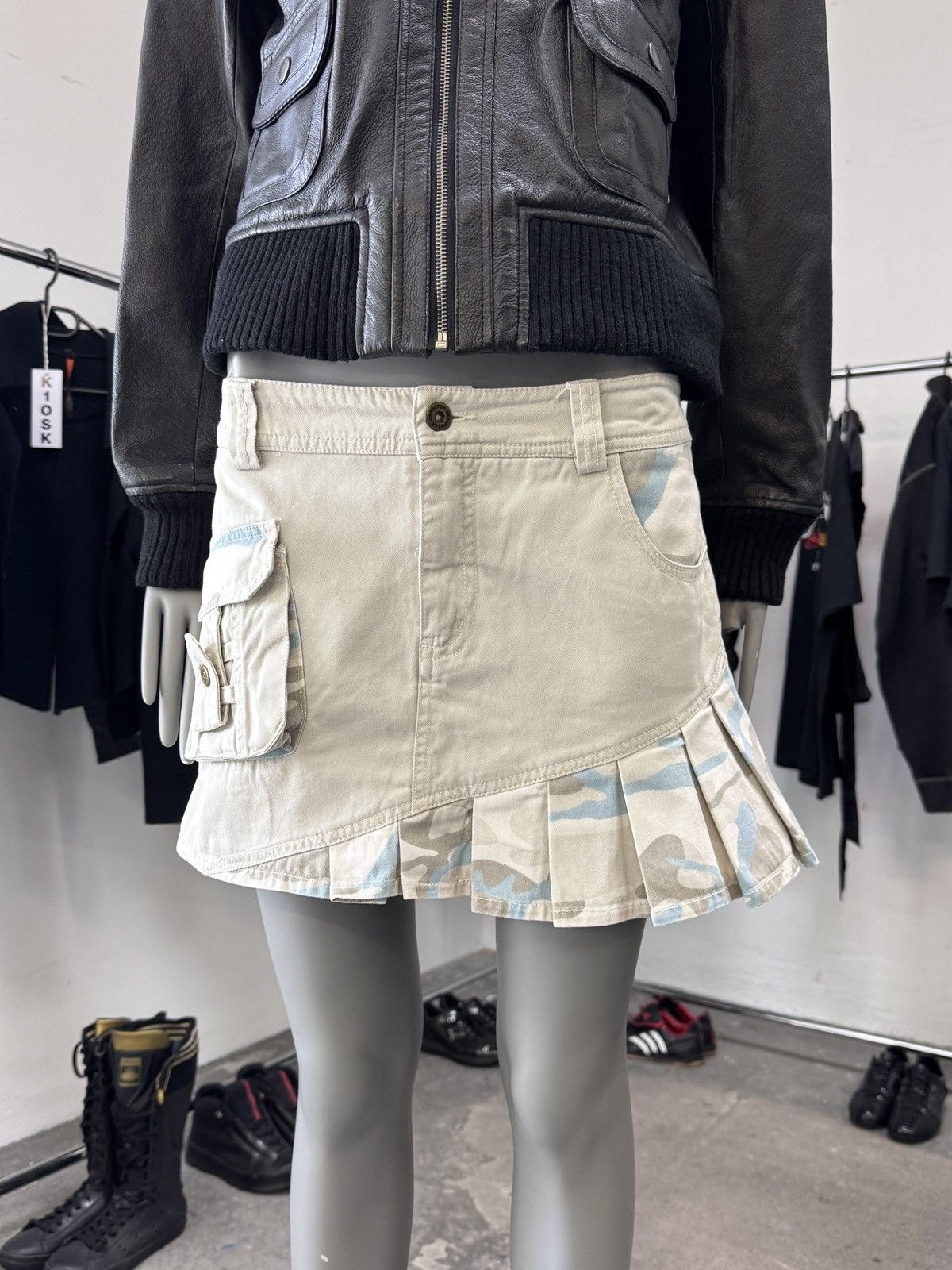 Vintage Vintage y2k Mini Skirt Size 31" - 1 Thumbnail