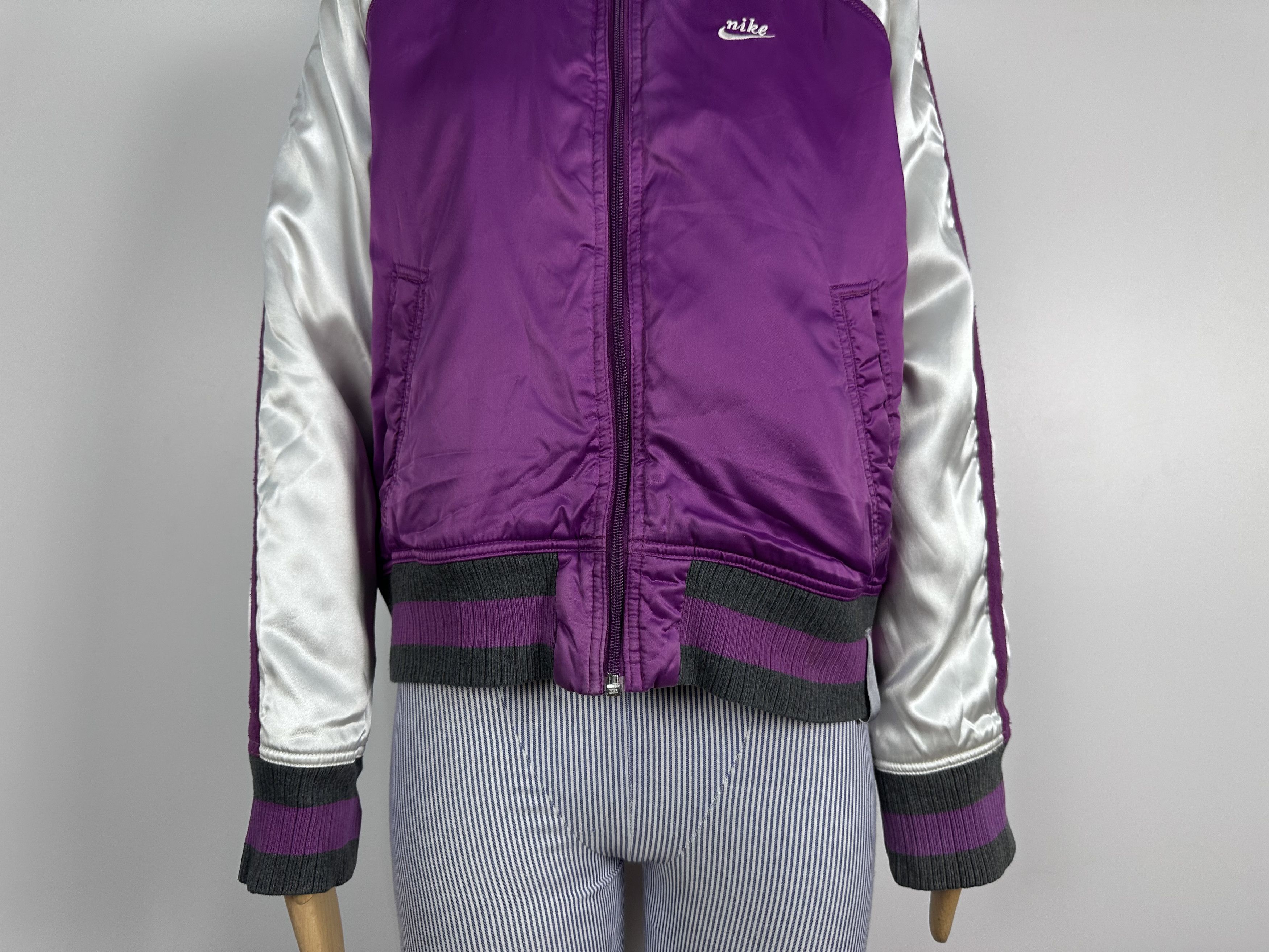 Nike × Vintage Vintage Nike Bomber Jacket Womens Embroidered Logo Size M Size M / US 6-8 / IT 42-44 - 6 Thumbnail