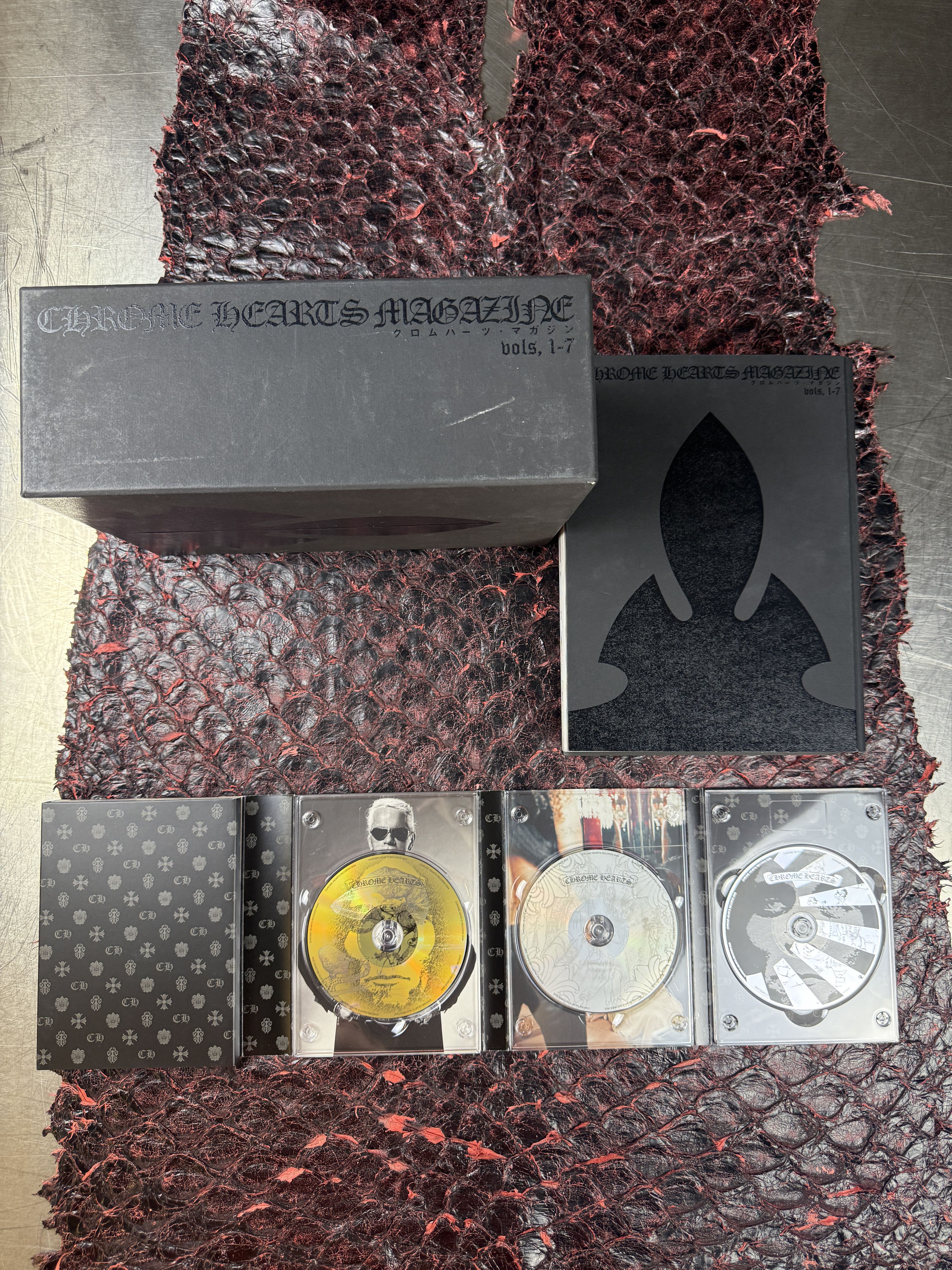 Chrome Hearts Chrome Hearts Magazine Series 1 Box Set Size ONE SIZE - 11 Thumbnail