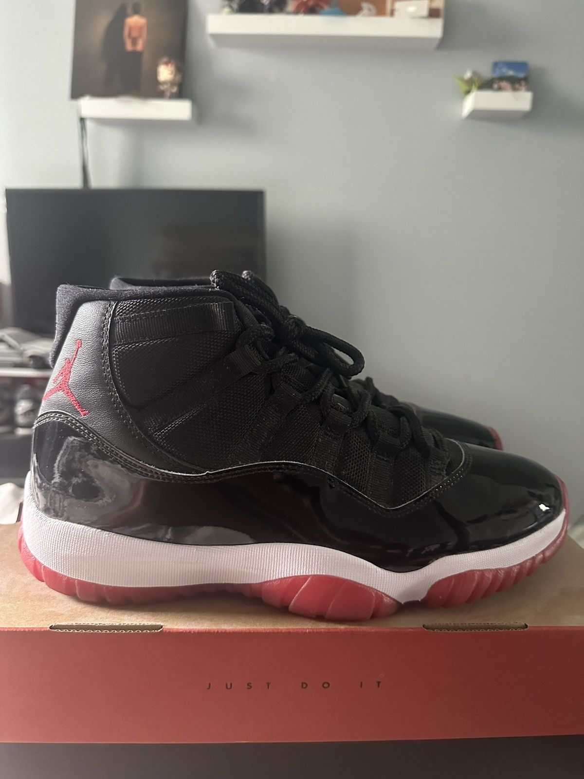 Jordan Brand Jordan 11 Retro Bred 2019 Size US 10 / EU 43 - 4 Thumbnail