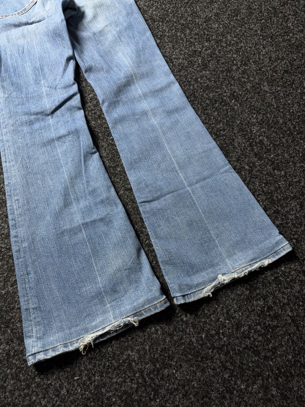 Le Grande Bleu (L.G.B.) Retro 00s Opium Lee Cooper Y2K Low Rise Flared Bootcut Jeans Size 25" / US 0 / IT 36 - 17 Thumbnail