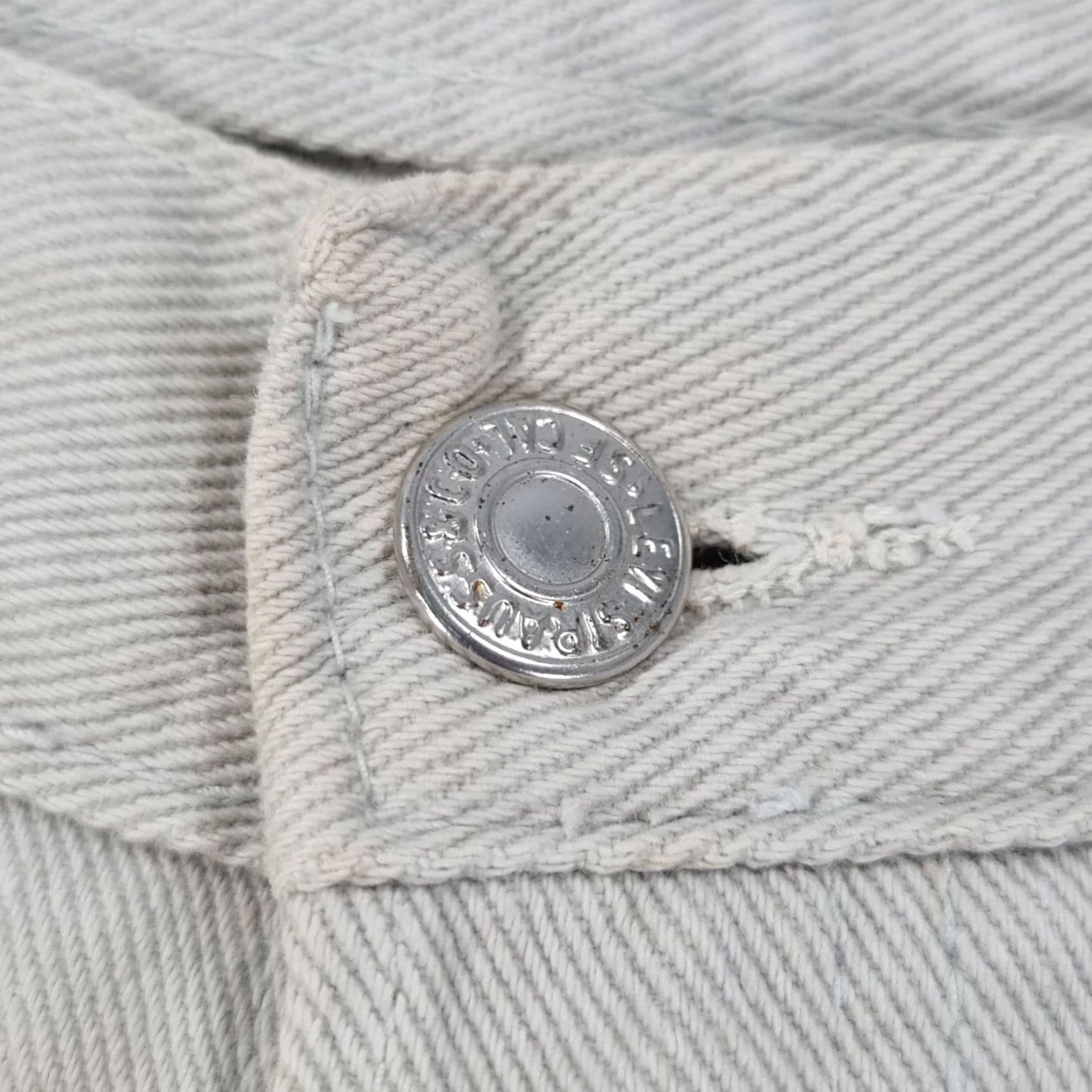 Levi's Item Specifications: Gender: Women Size US 34 / EU 50 - 3 Thumbnail