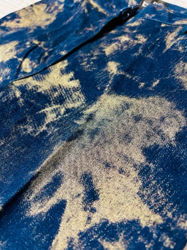 Bebe Bebe Phantom Wash Carmen Tie Dye Indigo & Gold Denim Jeans Size 27" / US 4 / IT 40 - 3 Thumbnail