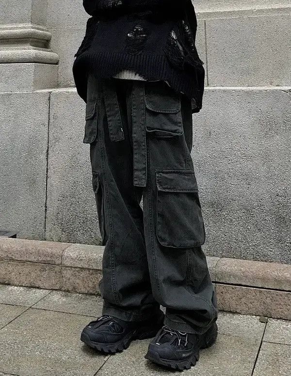 Other Multi pocket utility grunge cargo pants Size US 32 / EU 48 - 2 Thumbnail