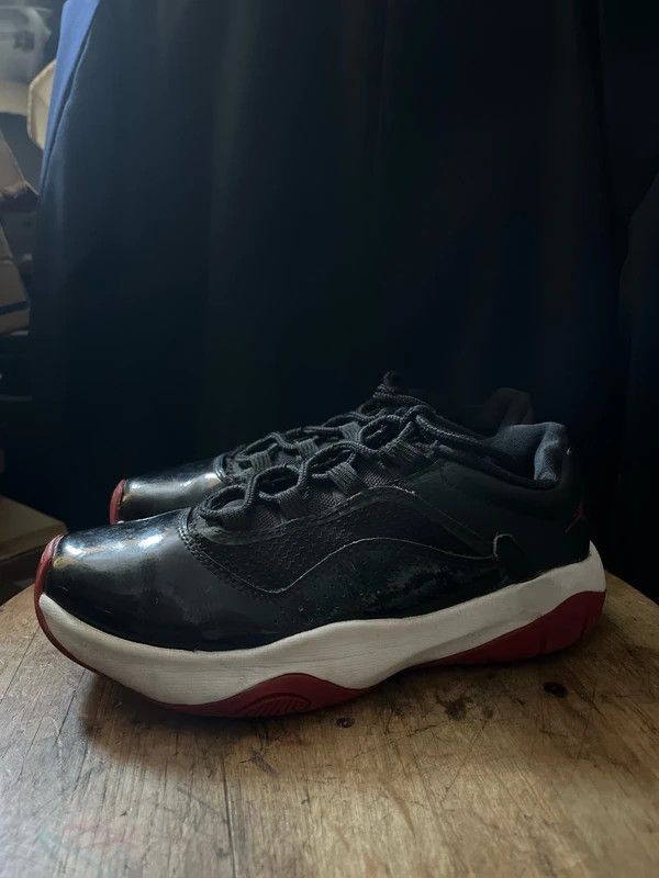 Jordan Brand Jordan 11 CMFT Low size UK 5.5 Size US 6 / EU 39 - 1 Thumbnail