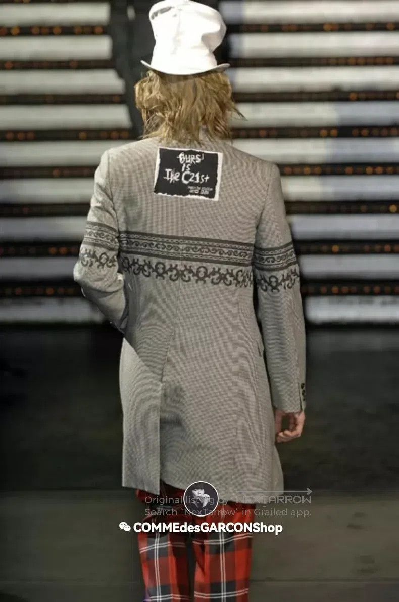 Comme des Garcons Comme Des Garcons Rare art LOGO decorative coat Size US M / EU 48-50 / 2 - 2 Thumbnail