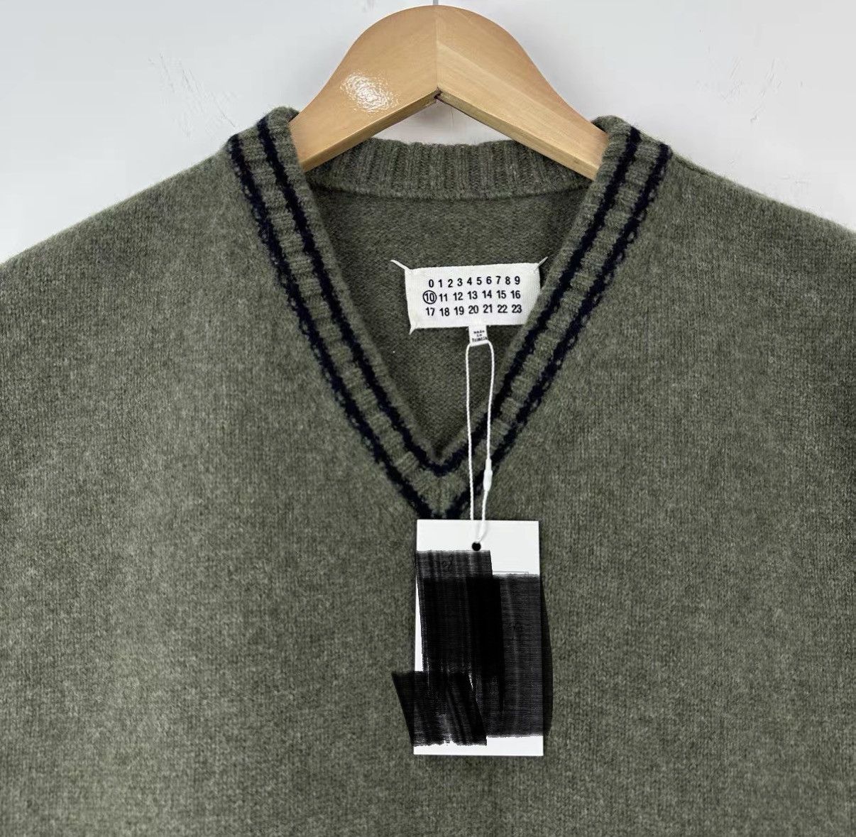 Maison Margiela Maison Margiela V-neck Wool Vest J42 Size US L / EU 52-54 / 3 - 3 Thumbnail