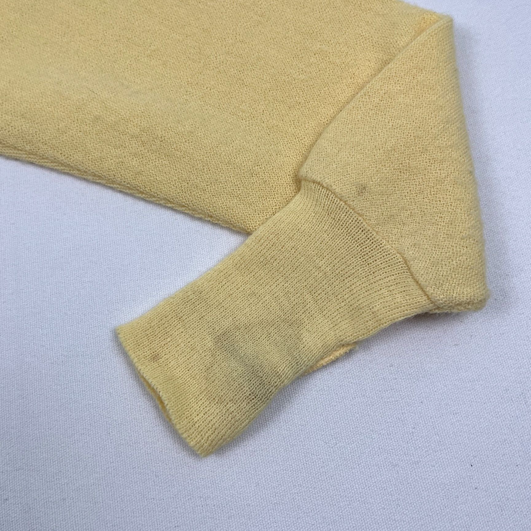 Izod VTG Izod Lacoste Cardigan Mens XL Yellow Orlon Acrylic Grandpa Jumper Cardigan Regular Knit Sweater 90s Mens Size US XL / EU 56 / 4 - 7 Thumbnail