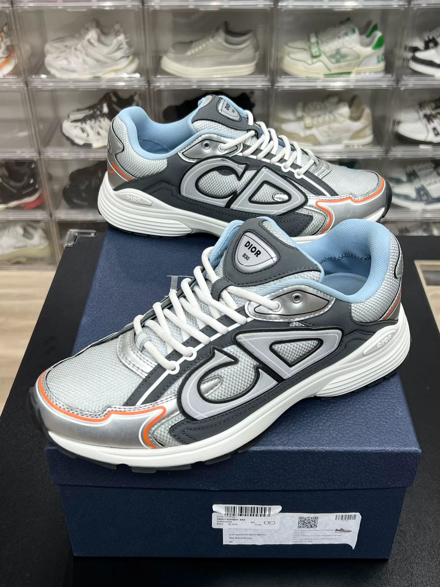 Dior Dior Running Silver Lowtop Sneakers 9 Men Size US 9 / EU 42 - 1 Thumbnail