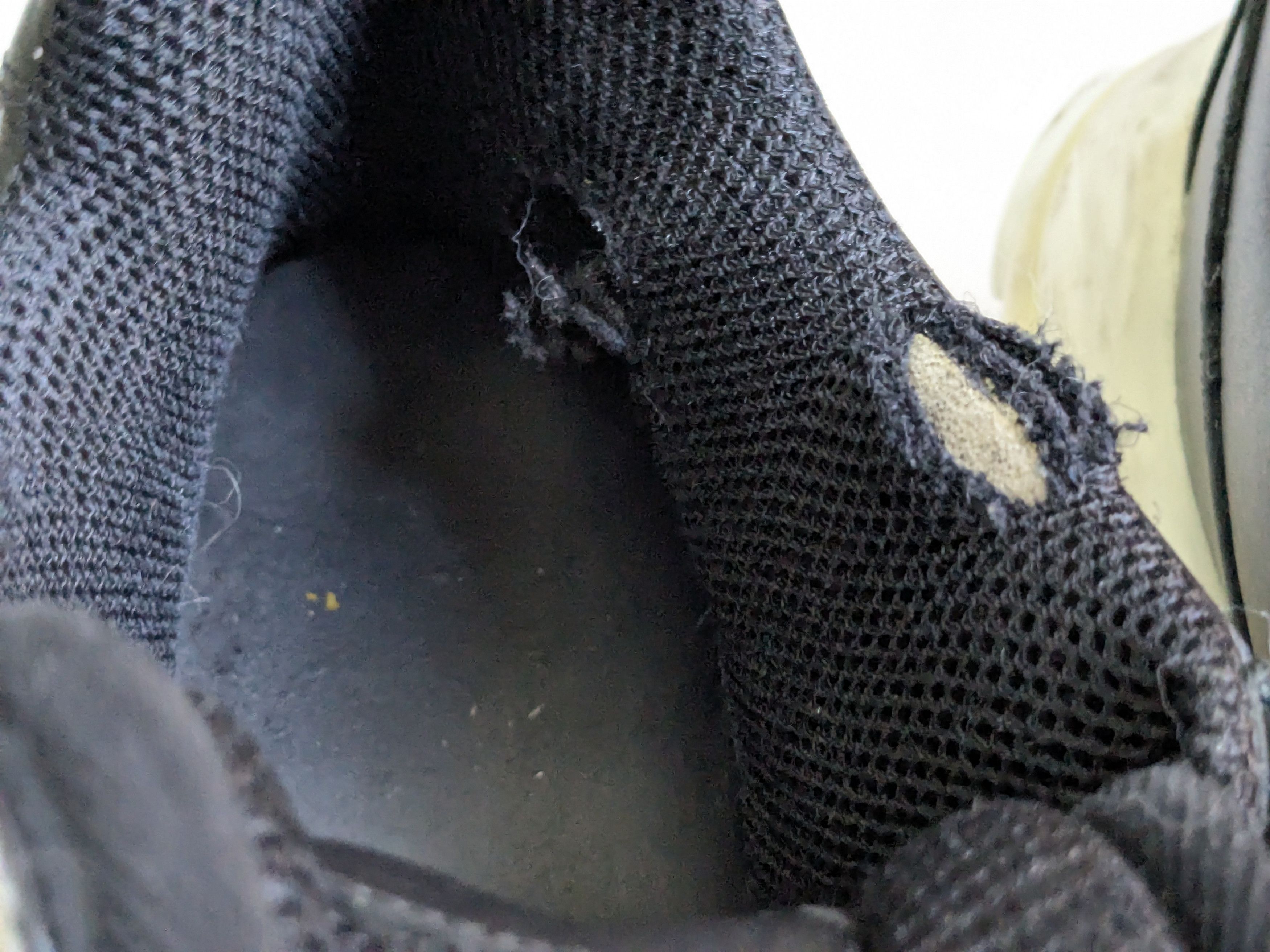 Maison Margiela Maison Margiela Retrofit Black 9 42 Sneakers Leather Size US 9 / EU 42 - 7 Thumbnail