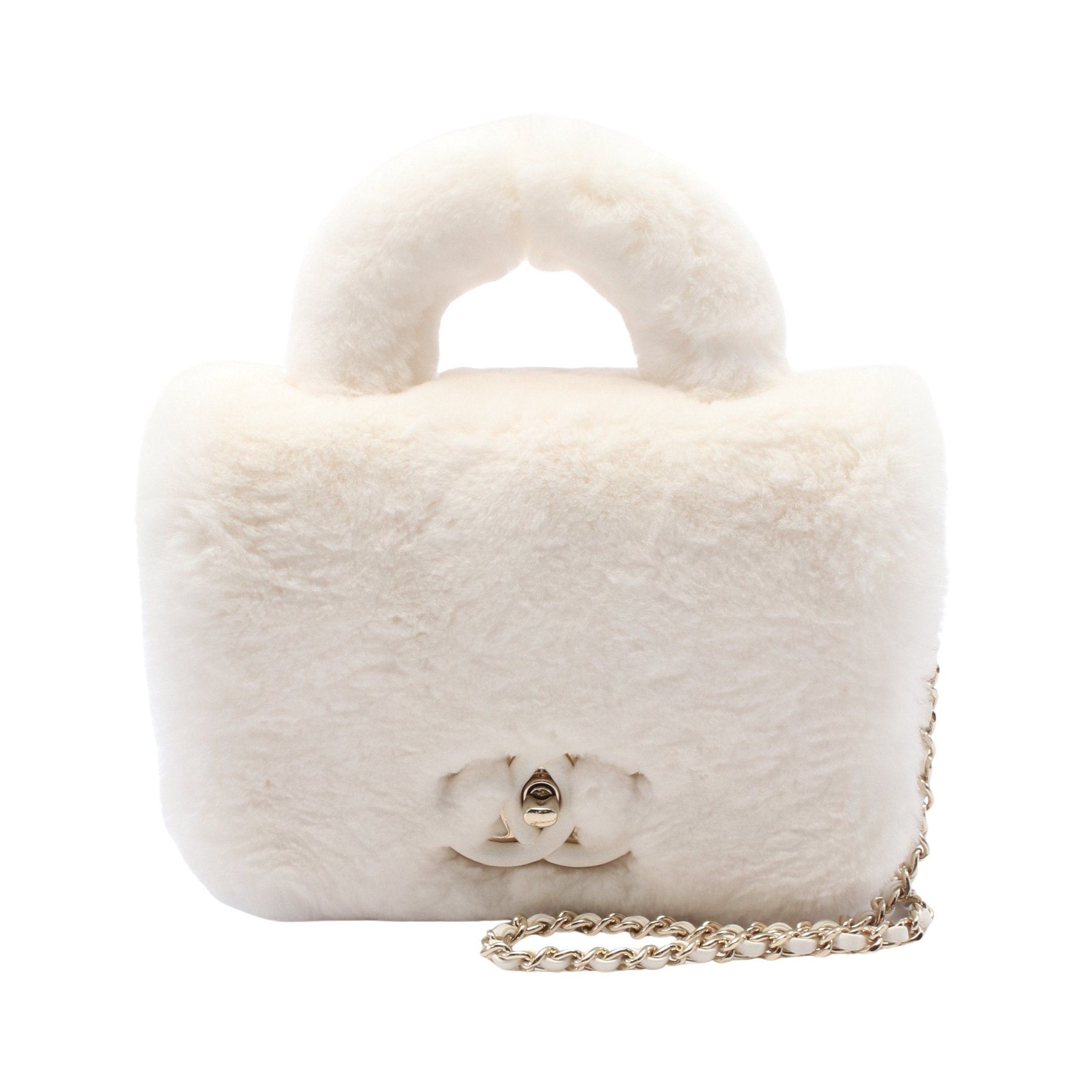 Chanel Matelasse Chain Shoulder Bag Fur Leather White Gold Hardware, Women's