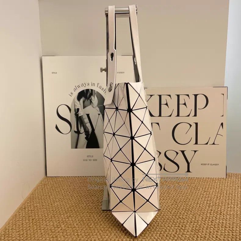 Issey Miyake Issey Miyake White Handbag Size ONE SIZE - 3 Thumbnail