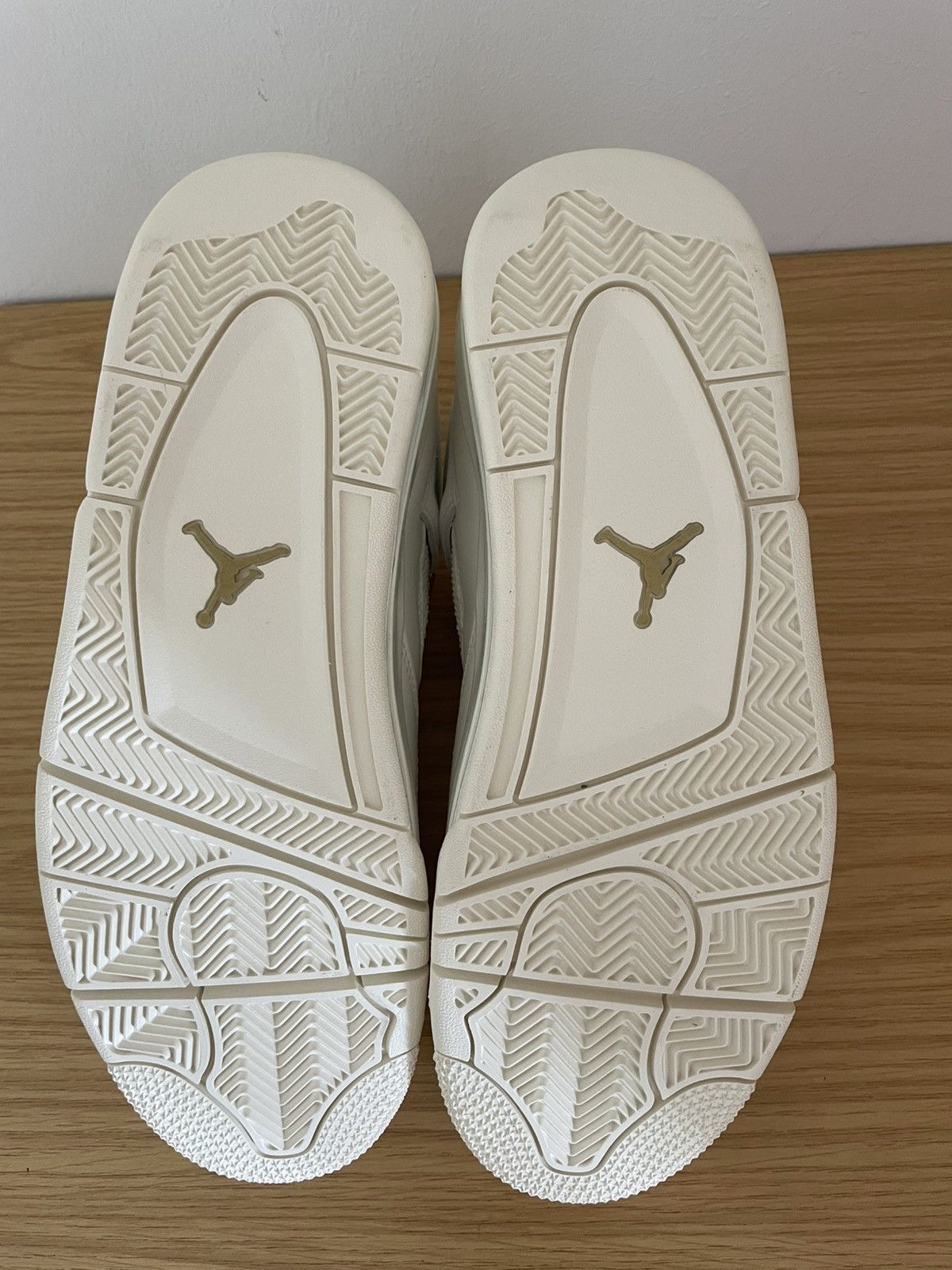 Jordan Brand Jordan 4 Retro goldmetallic Size US 9.5 / EU 42-43 - 5 Thumbnail