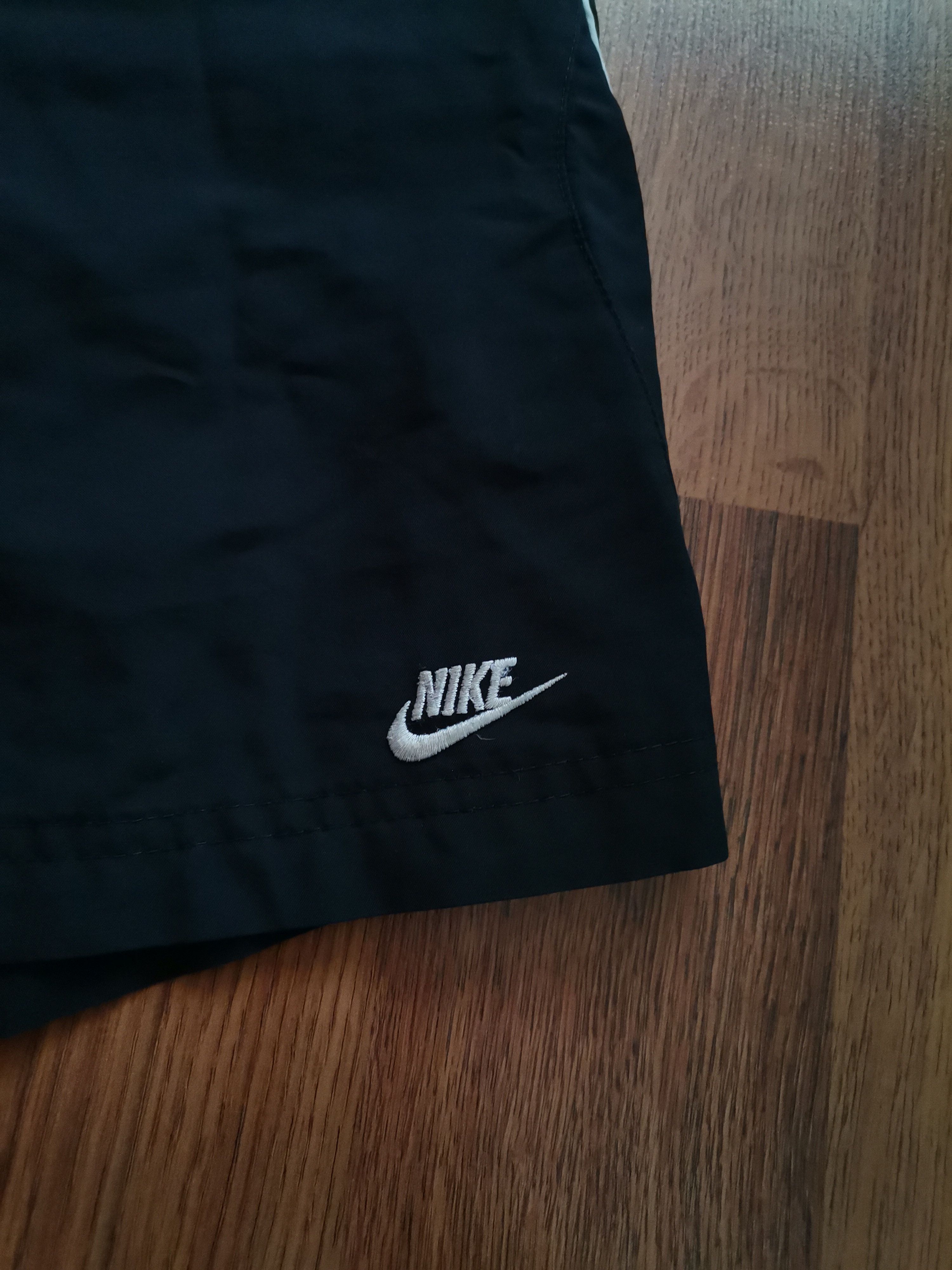 Nike Vintage Nike Shorts Size US 34 / EU 50 - 2 Thumbnail