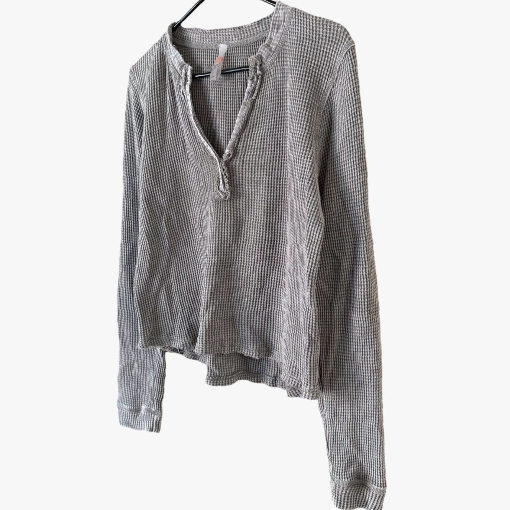Vintage Mono B Henley Top Gray Women's Large Mineral-Washed Distressed Long Sleeve Knit T-Shirt Size L / US 10 / IT 46 - 2 Thumbnail
