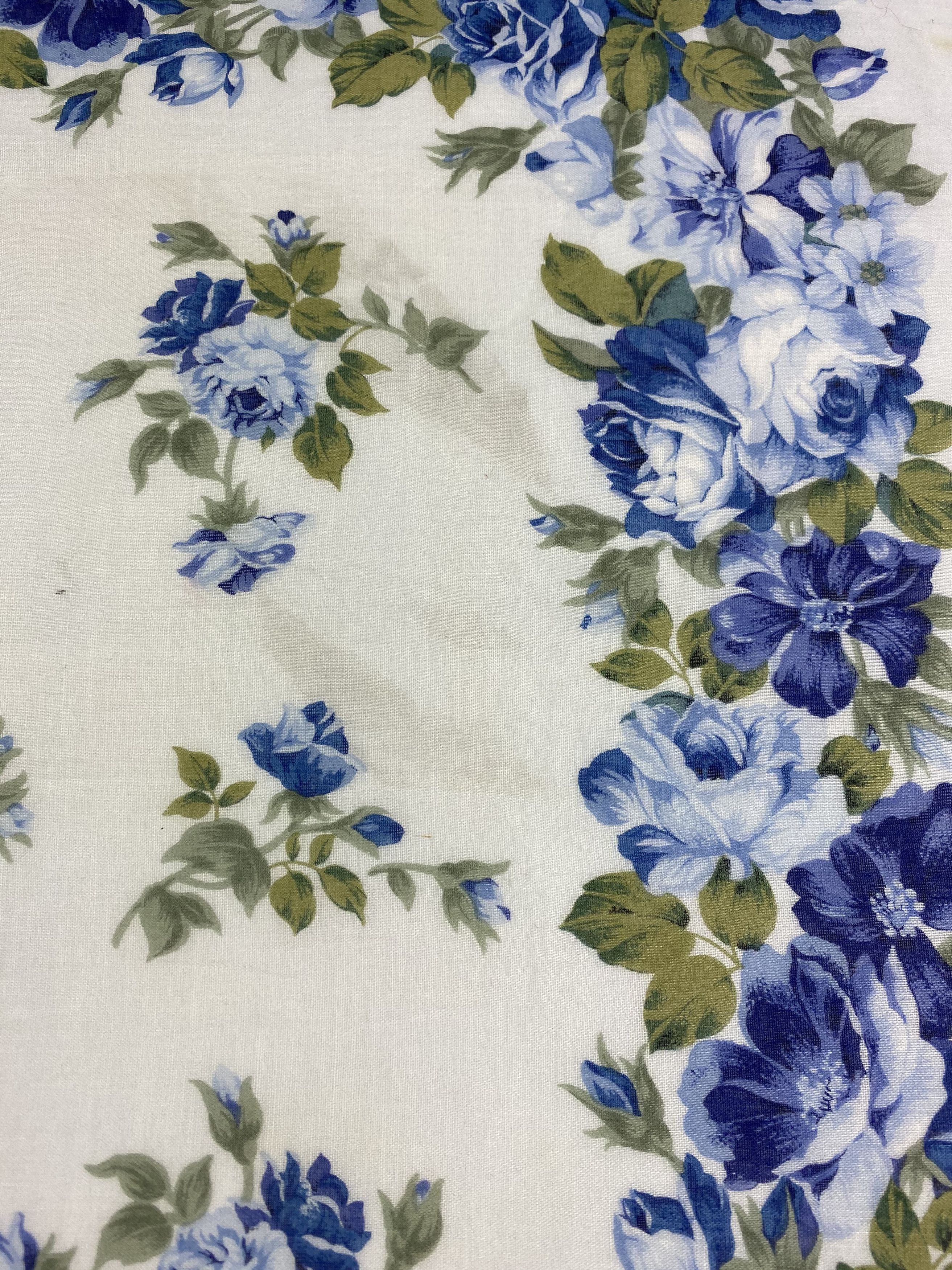 Yves Saint Laurent Yves Saint Laurent Handkerchief / Bandana / Neckerchief Size ONE SIZE - 6 Thumbnail