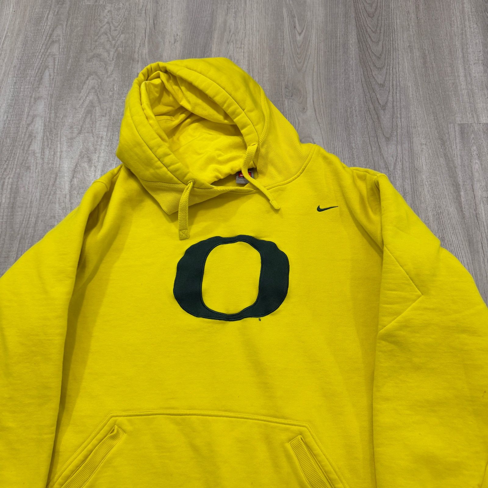 Nike Vintage Nike Oregon Ducks Hoodie Men's 2XL Yellow Green Size US XXL / EU 58 / 5 - 2 Thumbnail