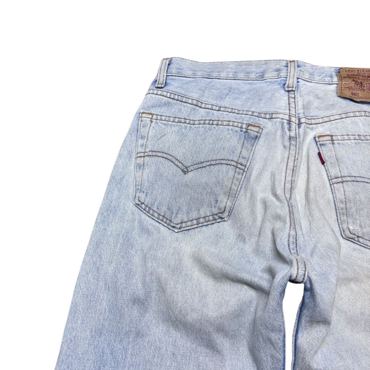 Levi's Vintage Levis 501 Faded Blue Jeans Size US 31 - 10 Thumbnail