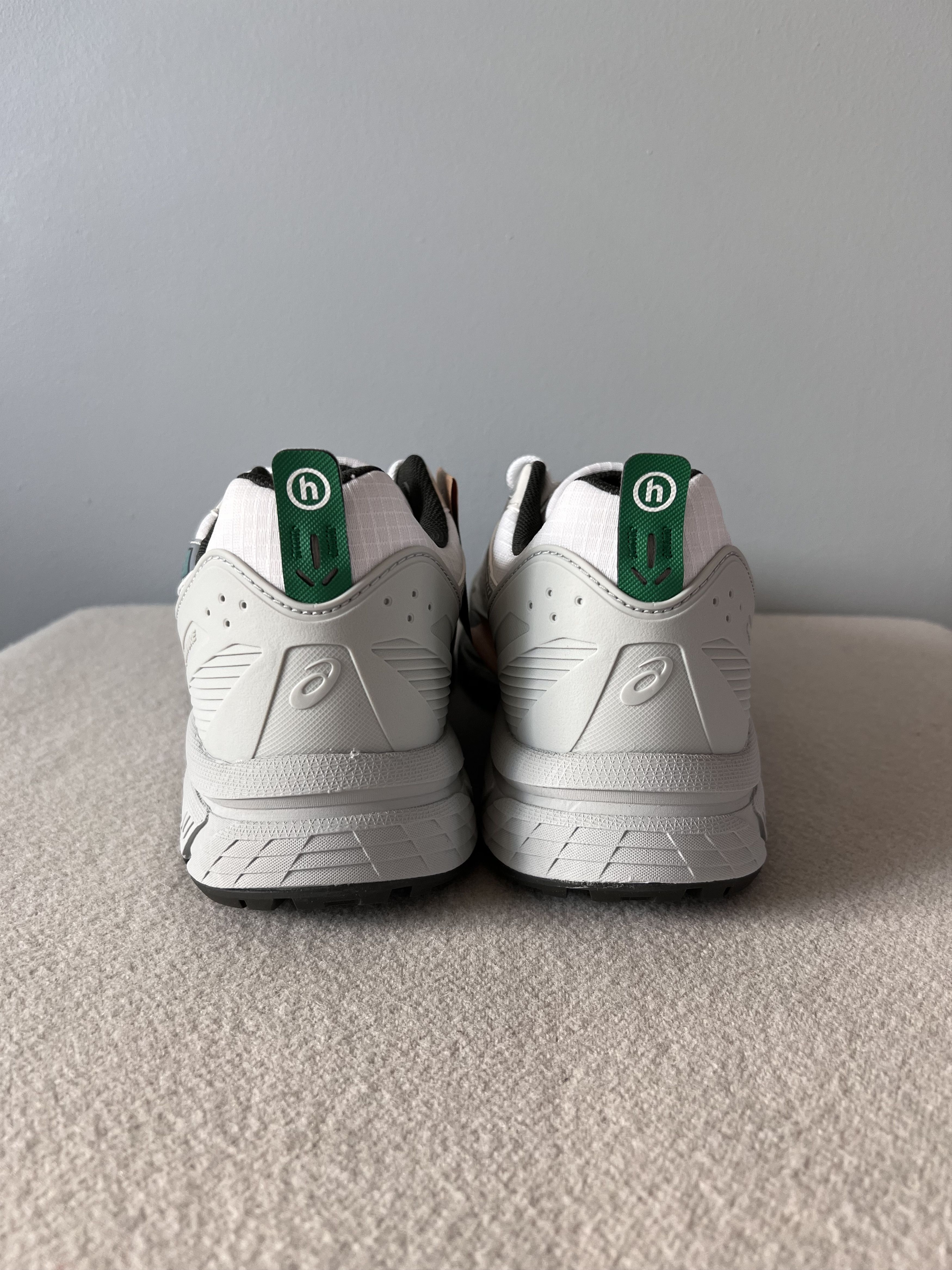 Asics × HIDDEN Hidden NY Asics Gel Venture 6 Shield in White Size US 14 / EU 47 - 5 Thumbnail