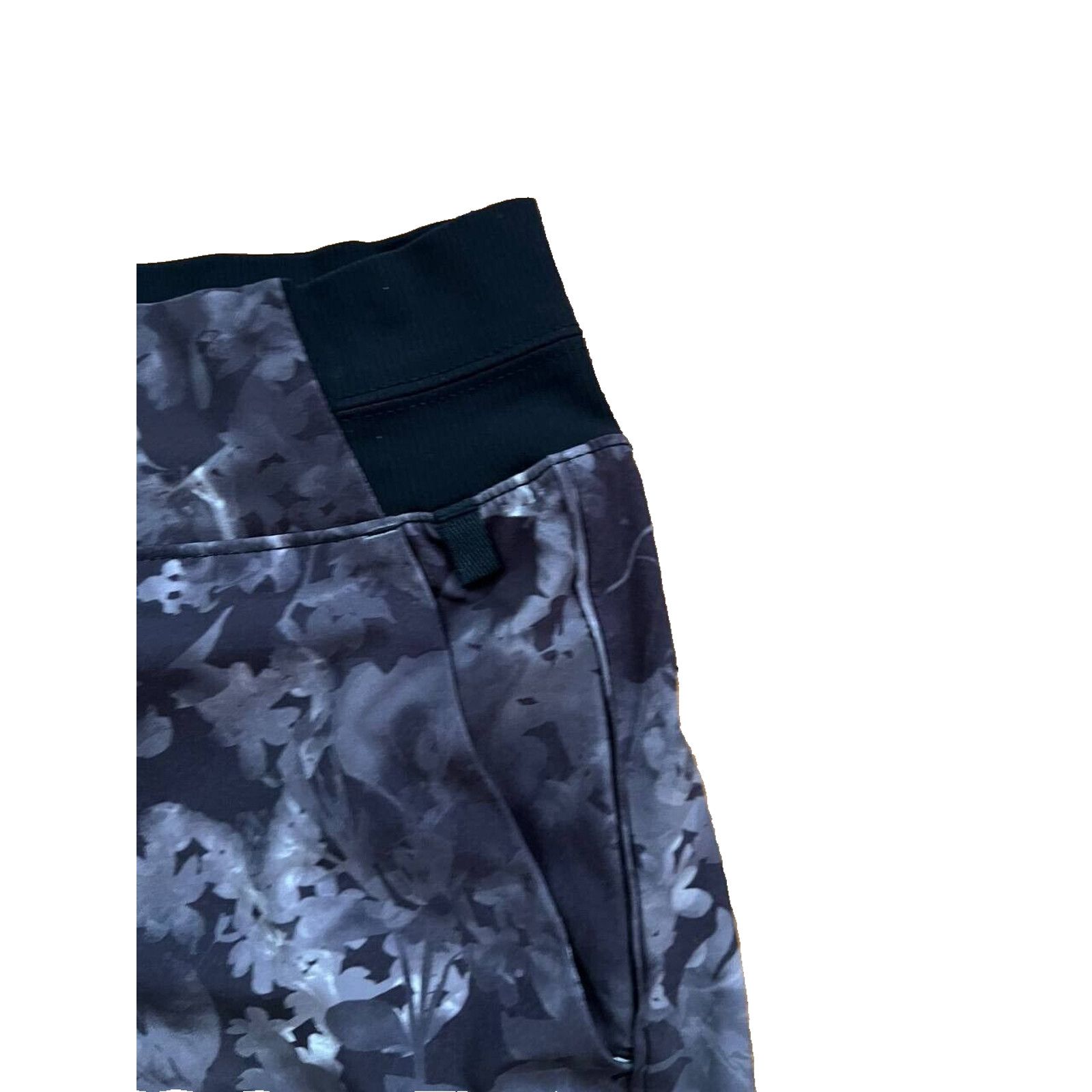 Athleta Athleta Brooklyn Floral Black Printed Shorts 12 A000570 Size 34" / US 12 / IT 48 - 8 Thumbnail